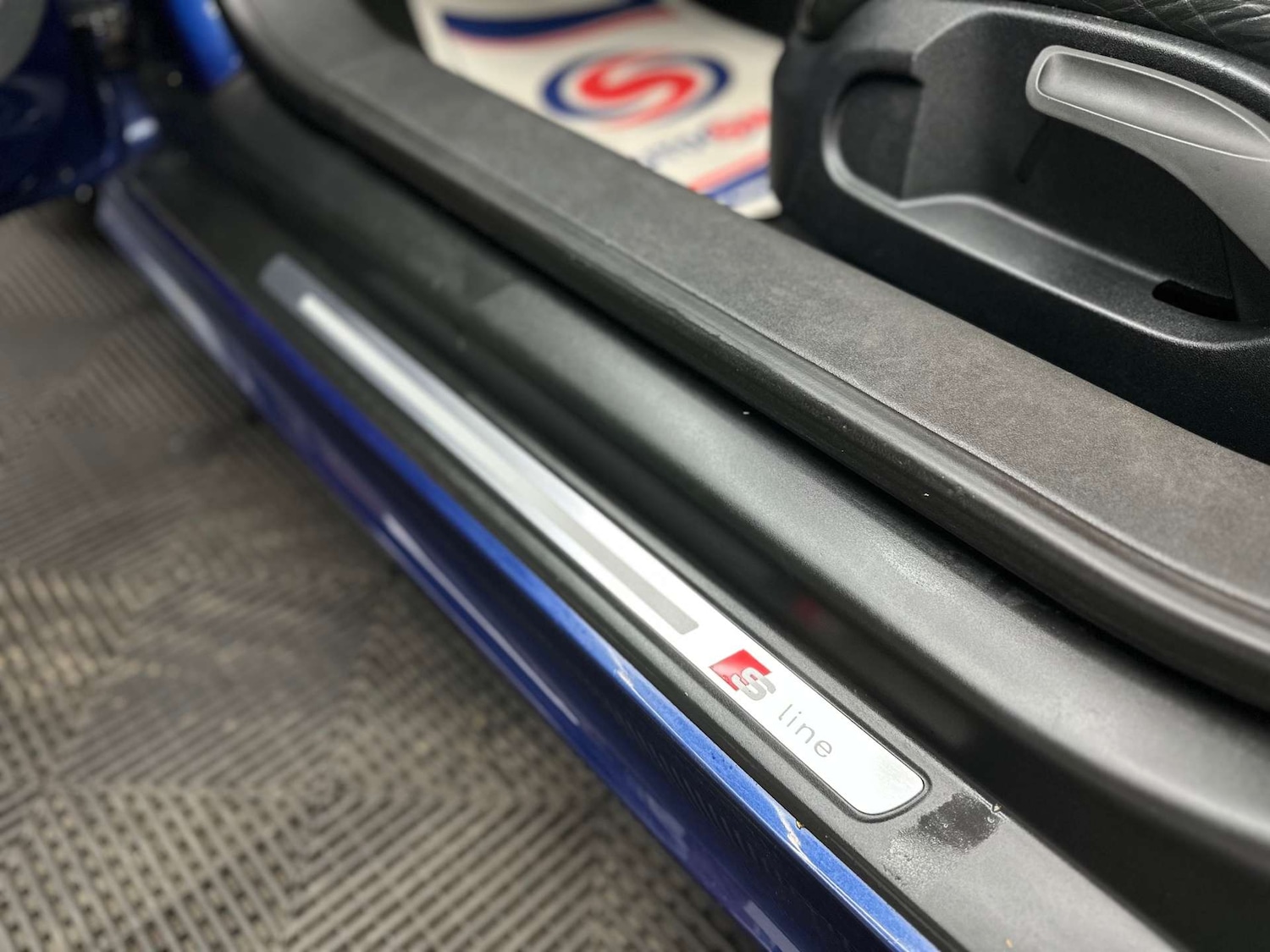 Used Audi TT 2011 for sale - 76949873: Photo 33