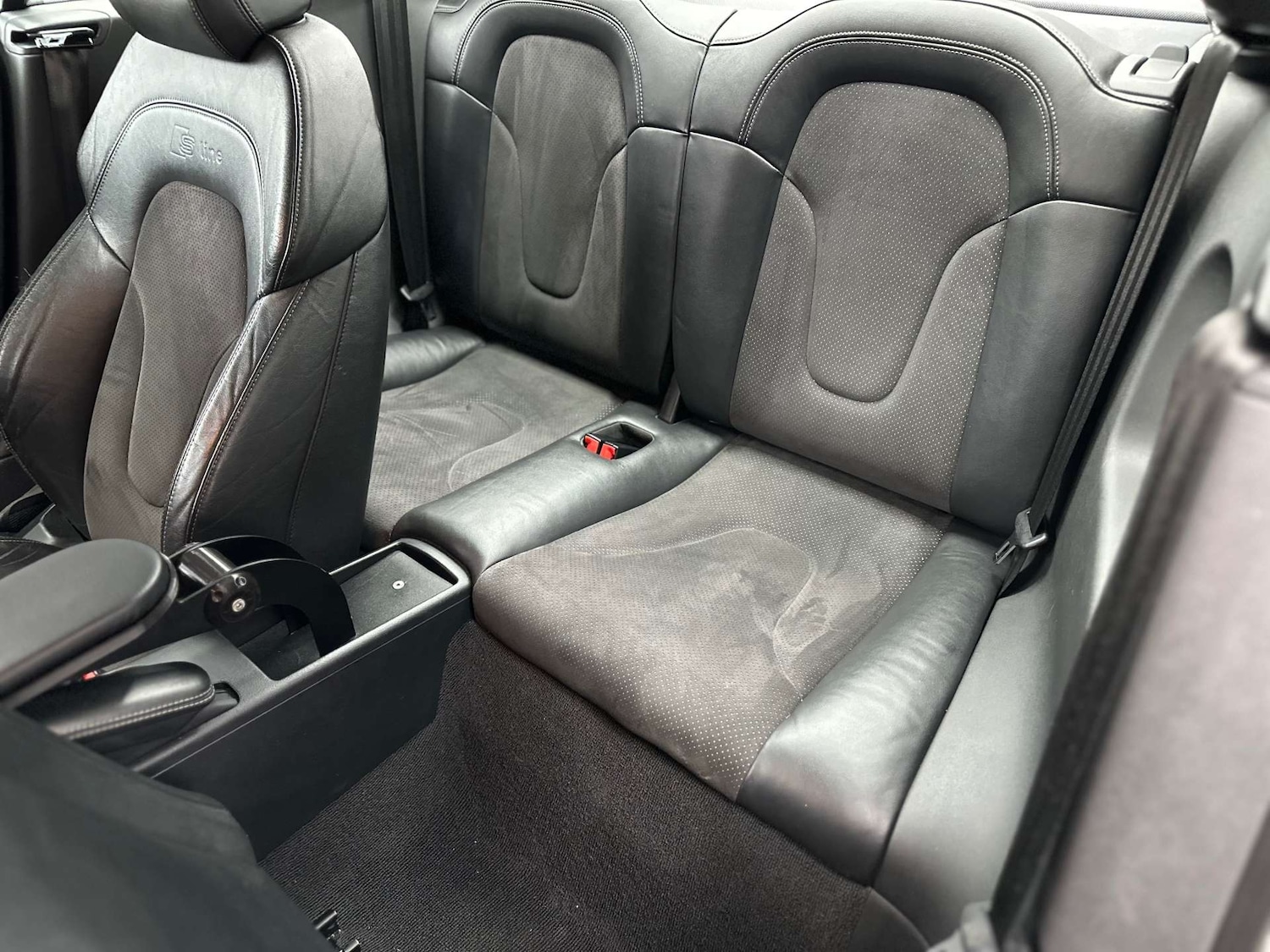 Used Audi TT 2011 for sale - 76949873: Photo 35