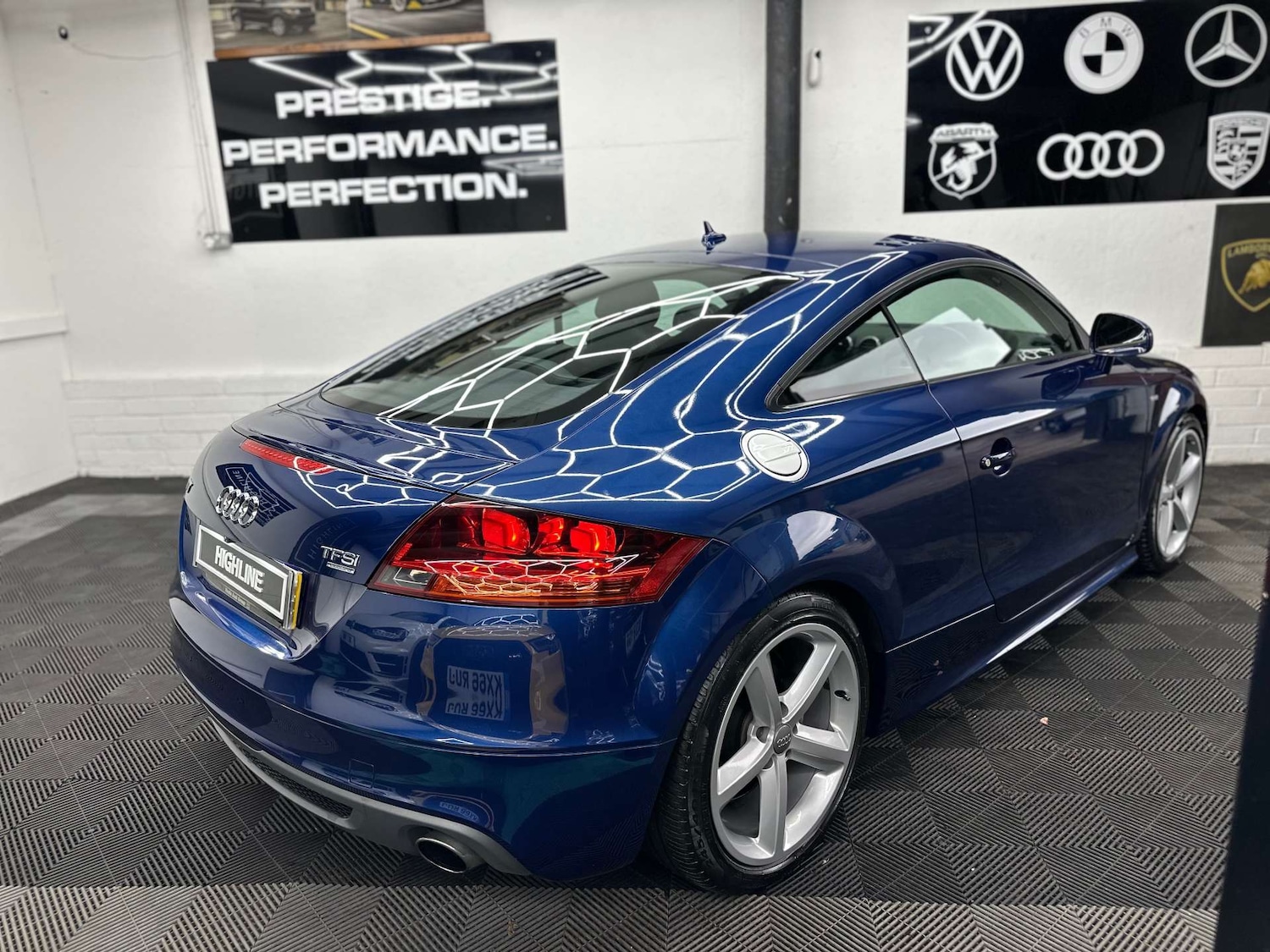 Used Audi TT 2011 for sale - 76949873: Photo 8