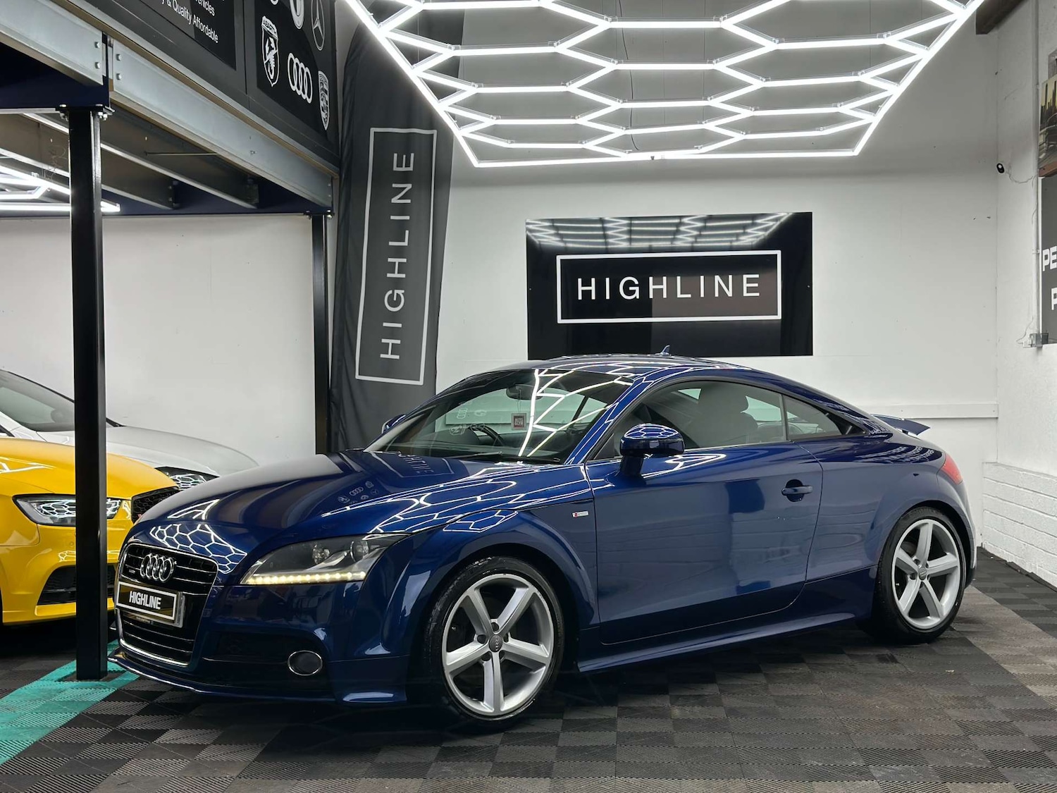 Used Audi TT 2011 for sale - 76949873: Photo 9