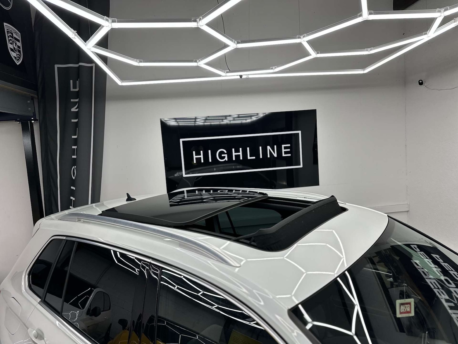 Used Volkswagen Tiguan 2016 for sale - 76977395: Photo 14