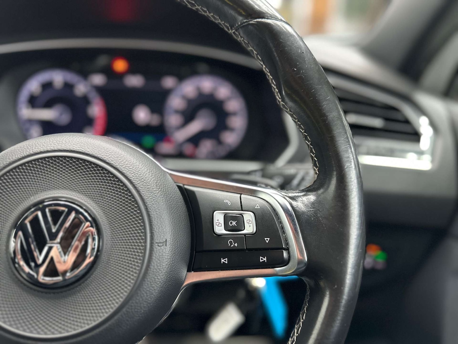 Used Volkswagen Tiguan 2016 for sale - 76977395: Photo 22