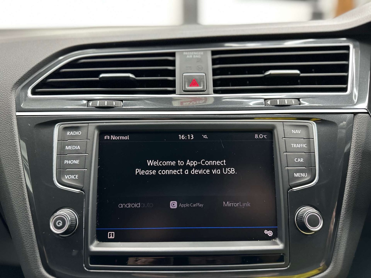 Used Volkswagen Tiguan 2016 for sale - 76977395: Photo 33