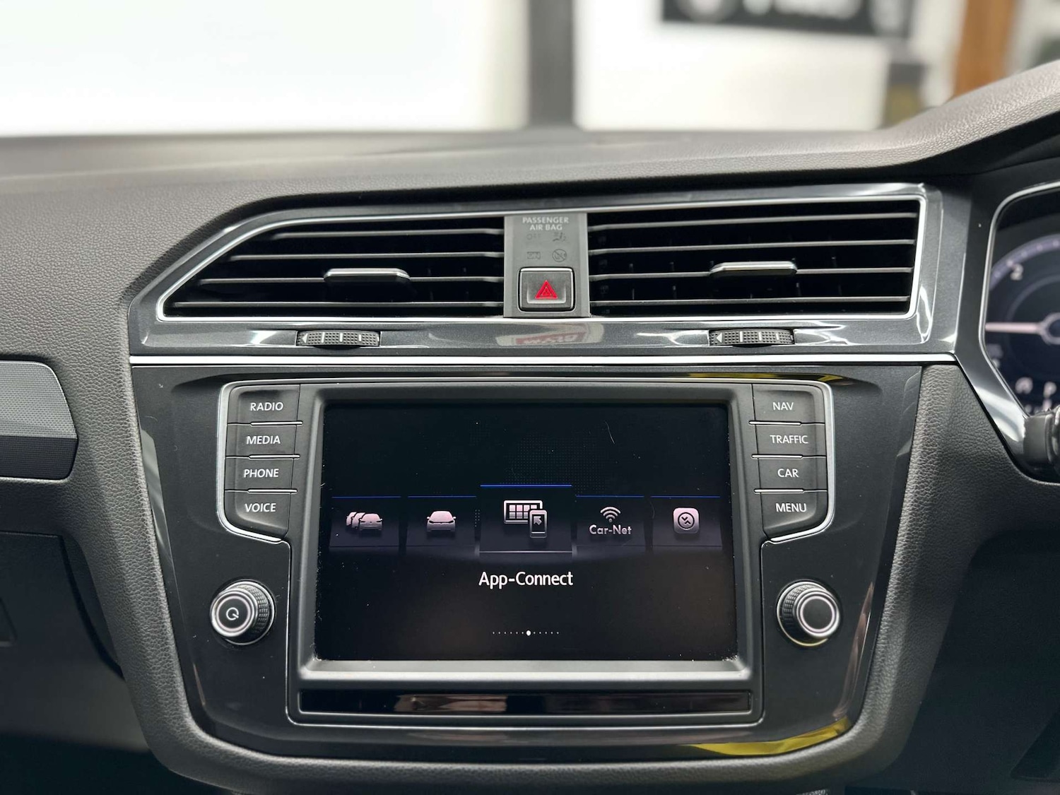 Used Volkswagen Tiguan 2016 for sale - 76977395: Photo 34