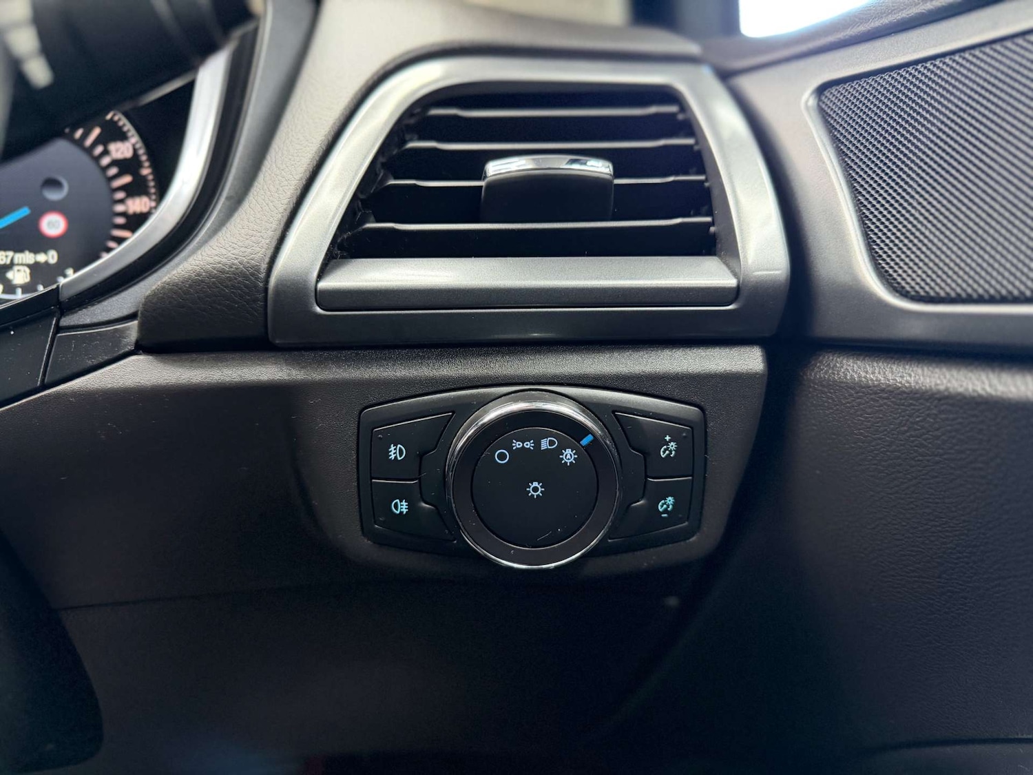 Used Ford Mondeo 2018 for sale - 77931928: Photo 23