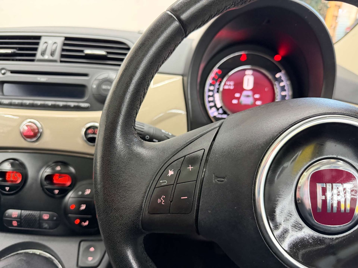 Used Fiat 500 2015 for sale - 77785314: Photo 16