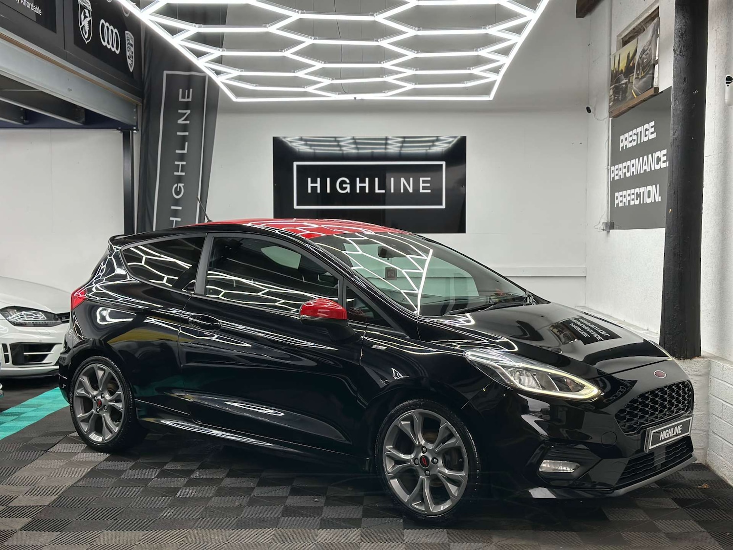 Used Ford Fiesta 2017 for sale - 76663140: Photo 1