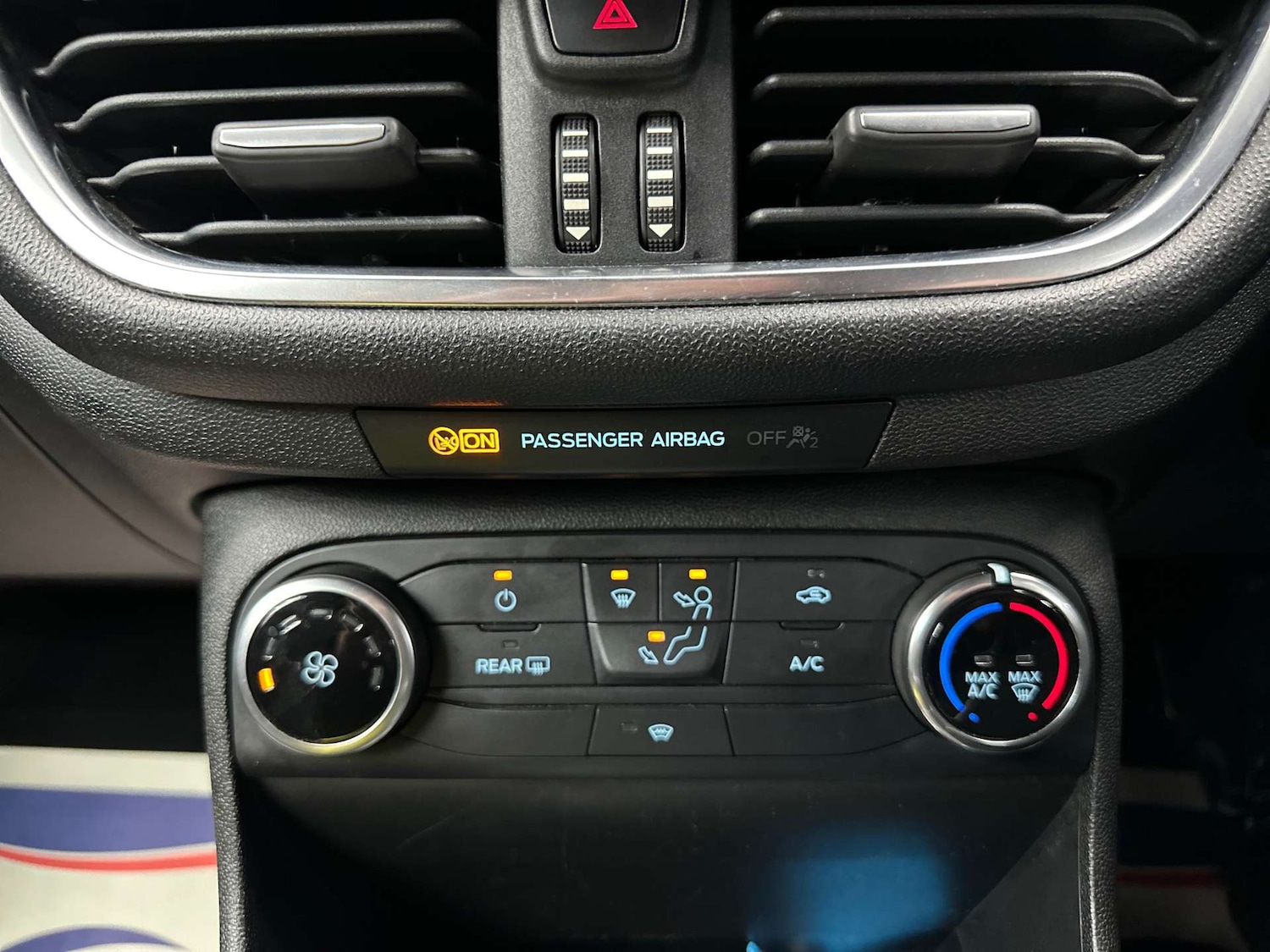 Used Ford Fiesta 2017 for sale - 76663140: Photo 24