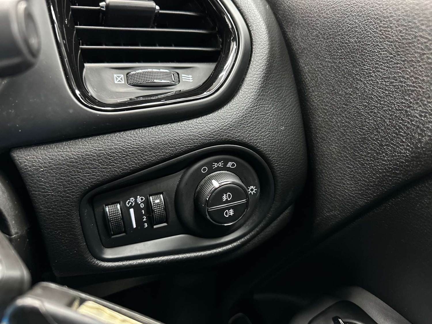 Used Jeep Renegade 2022 for sale - 77022602: Photo 21