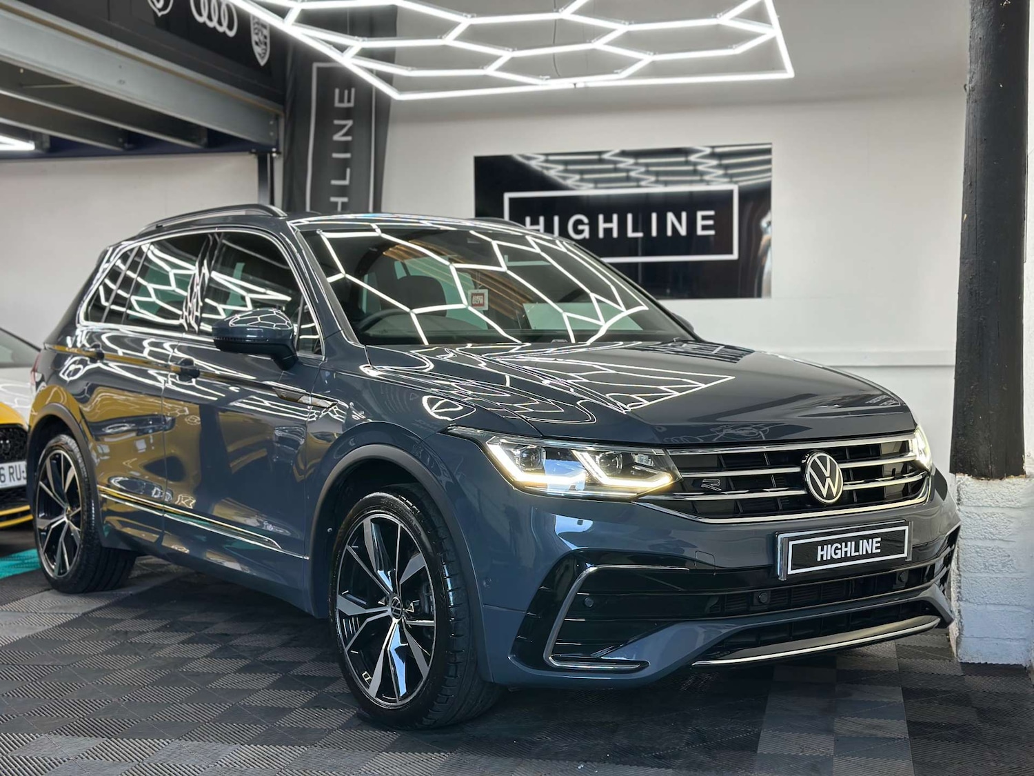 Used Volkswagen Tiguan 2021 for sale - 77022642: Photo 2