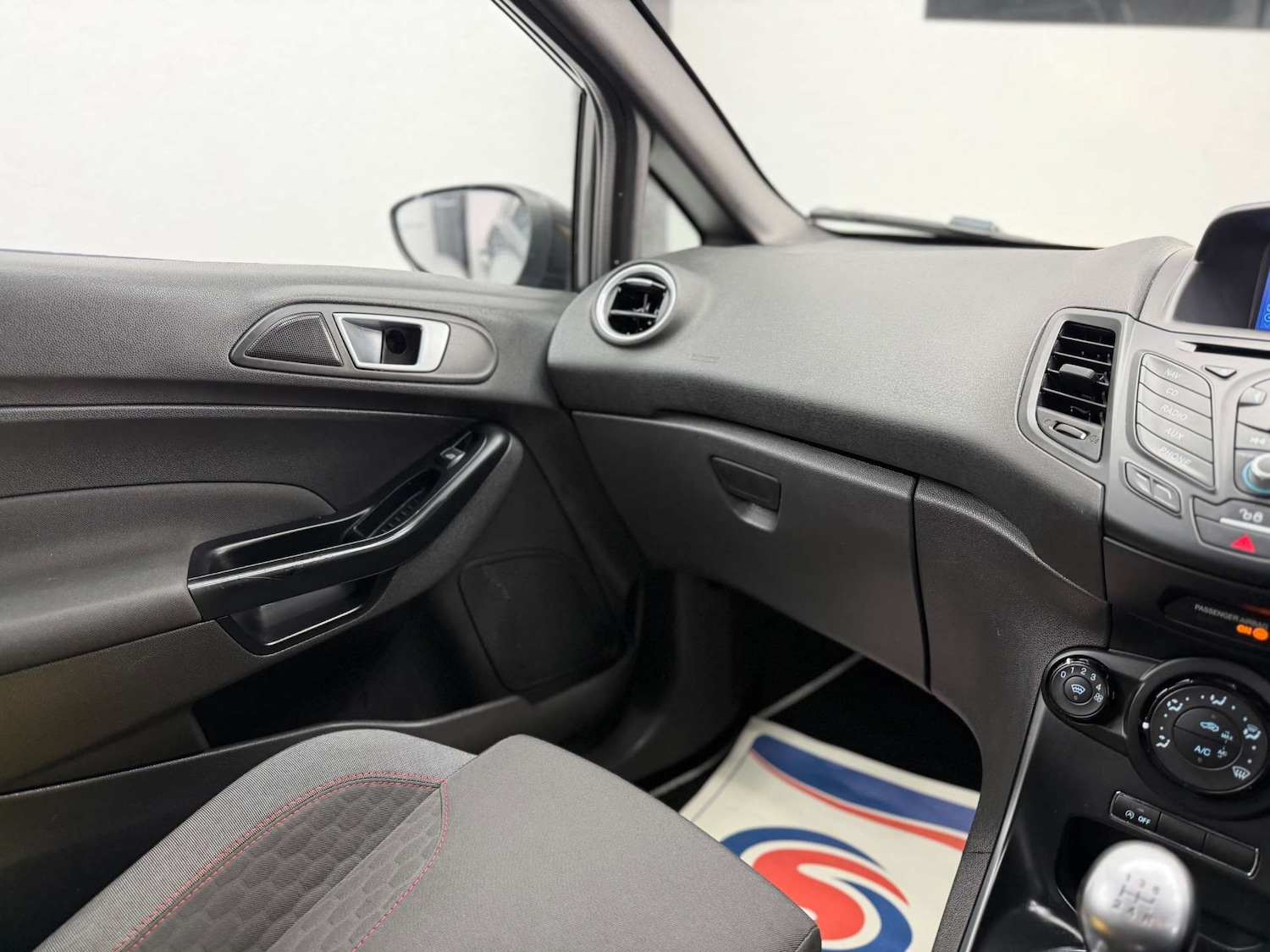 Used Ford Fiesta 2017 for sale - 77926994: Photo 28