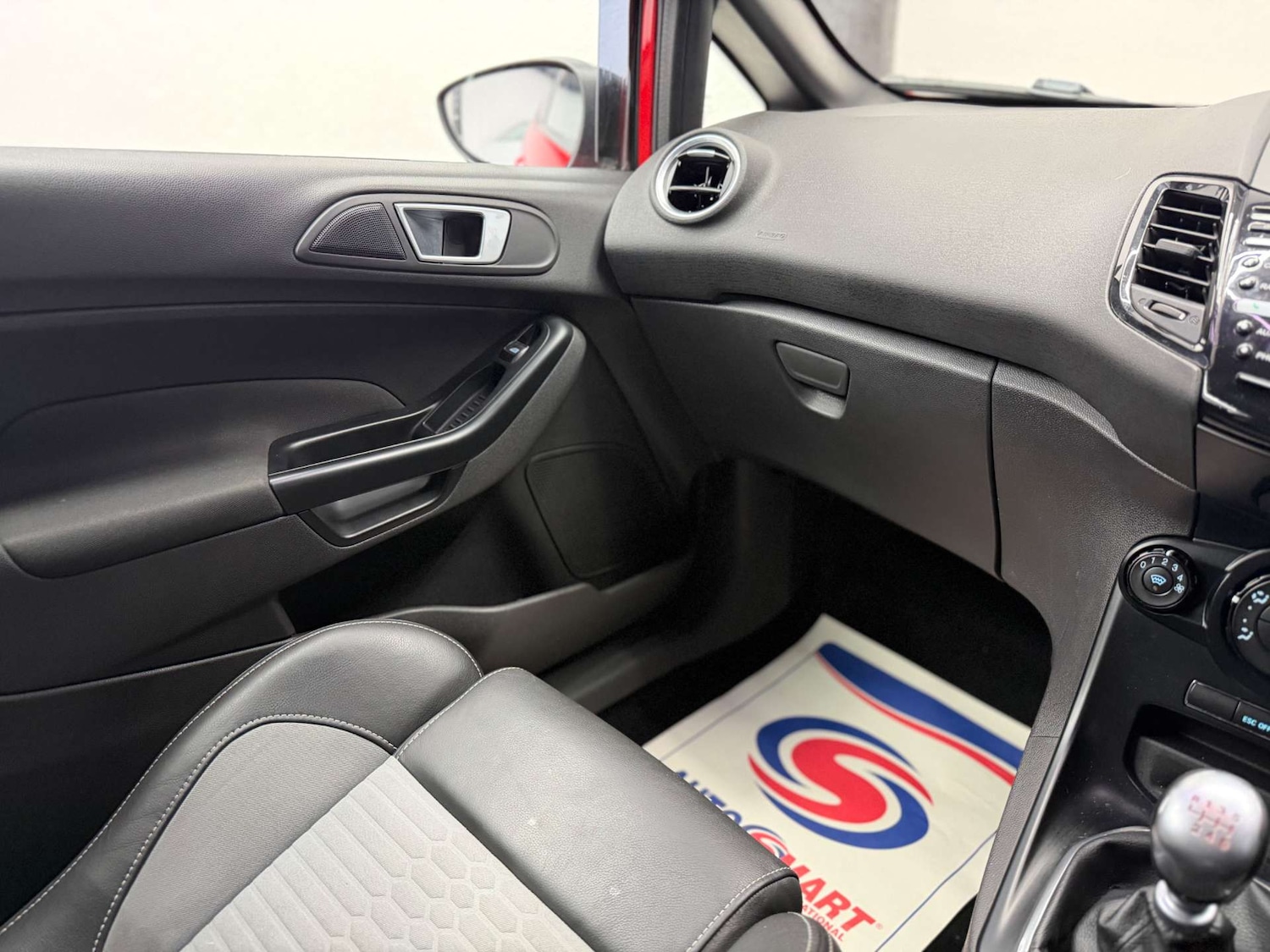 Used Ford Fiesta 2013 for sale - 77647606: Photo 25