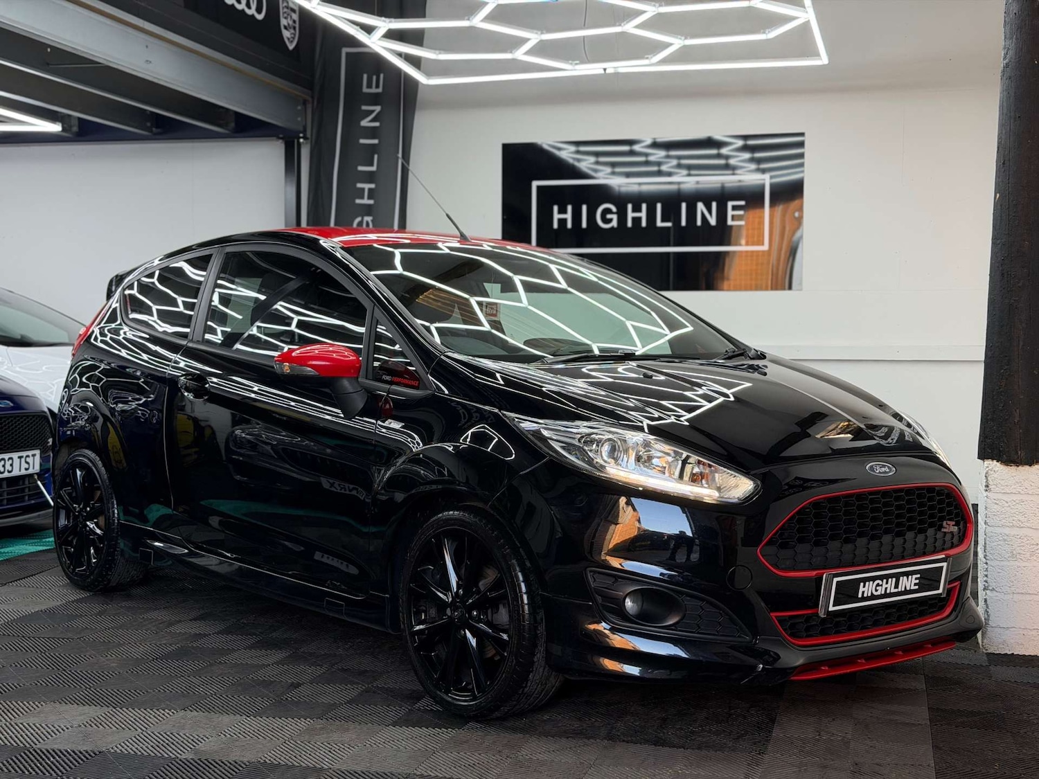 Used Ford Fiesta 2017 for sale - 77673737: Photo 2