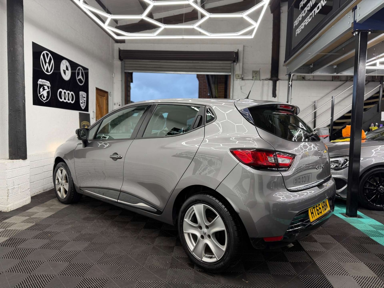 Used Renault Clio 2016 for sale - 77400152: Photo 10