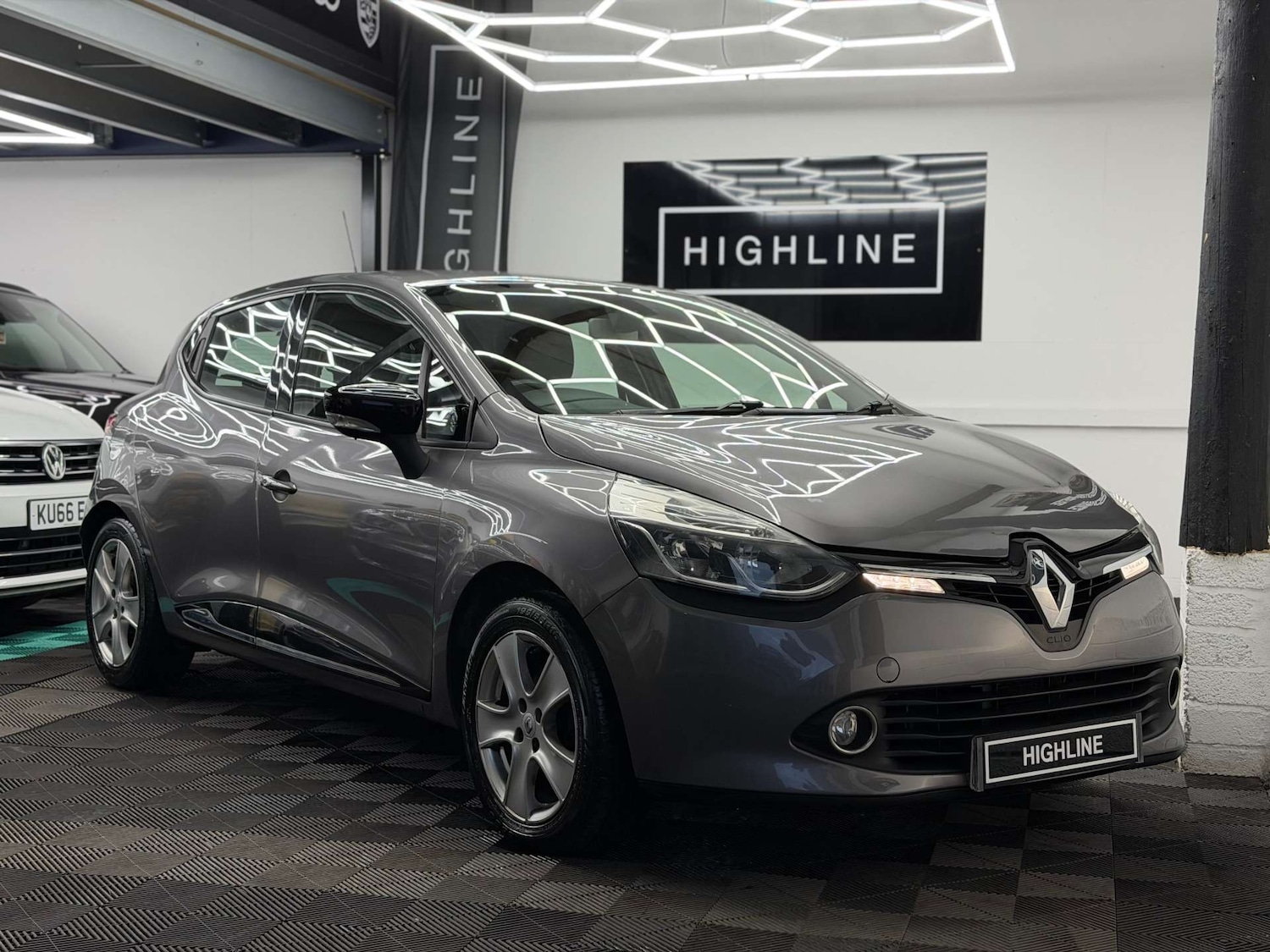 Used Renault Clio 2016 for sale - 77400152: Photo 2