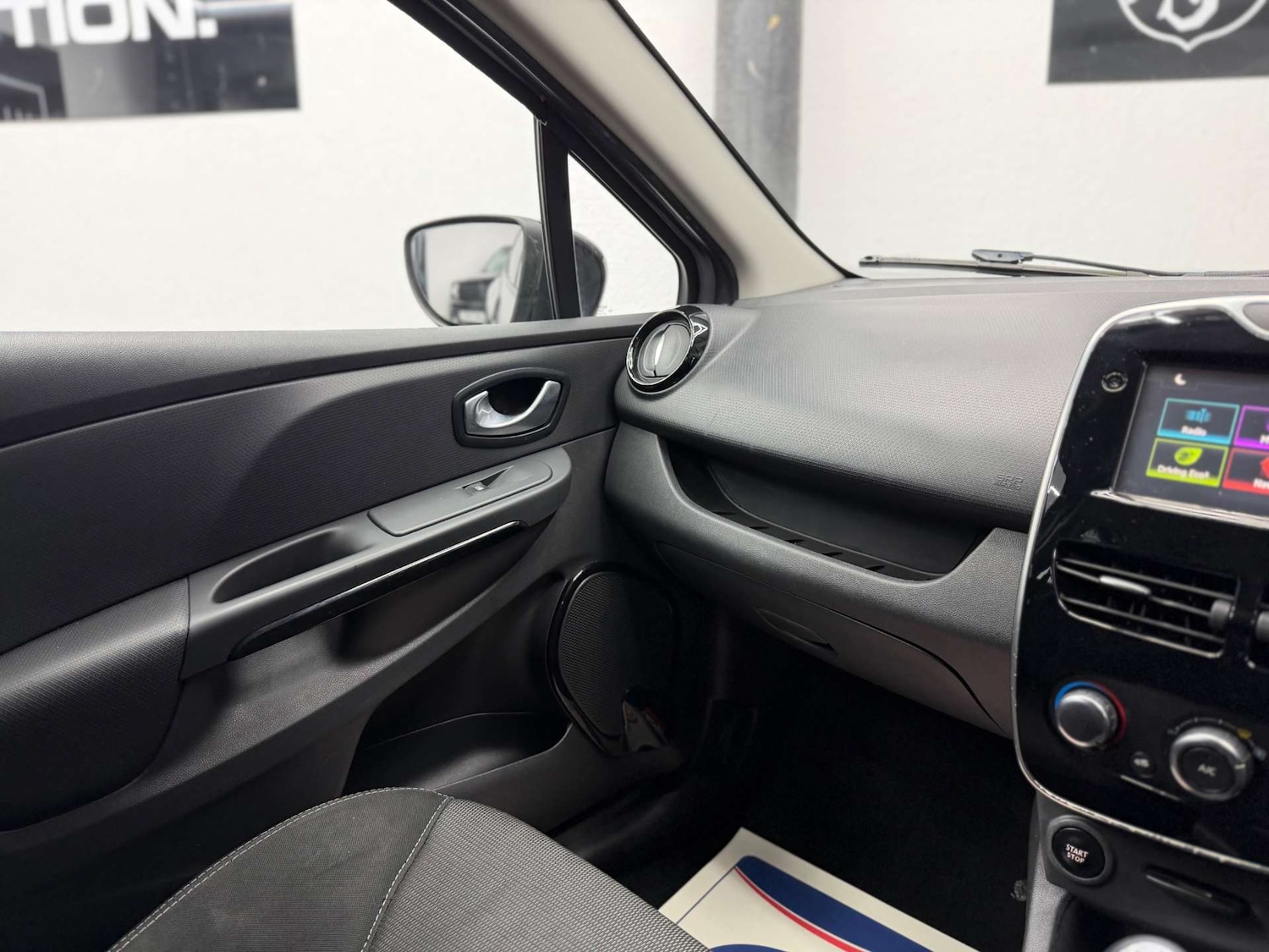 Used Renault Clio 2016 for sale - 77400152: Photo 22