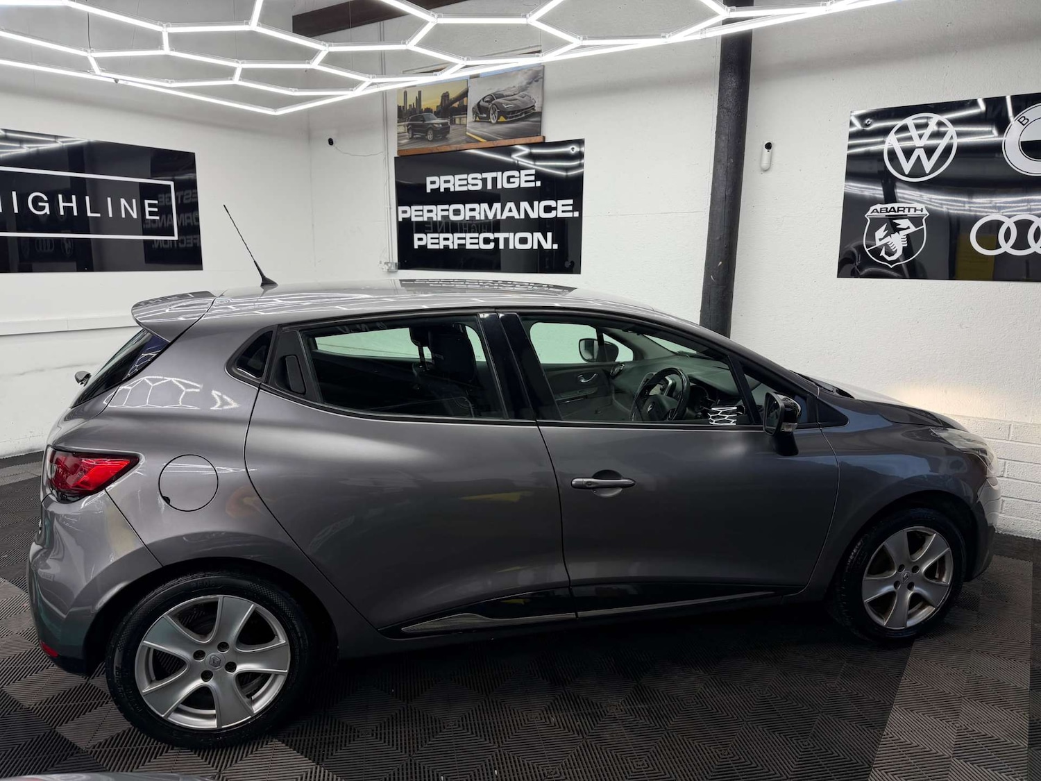 Used Renault Clio 2016 for sale - 77400152: Photo 7