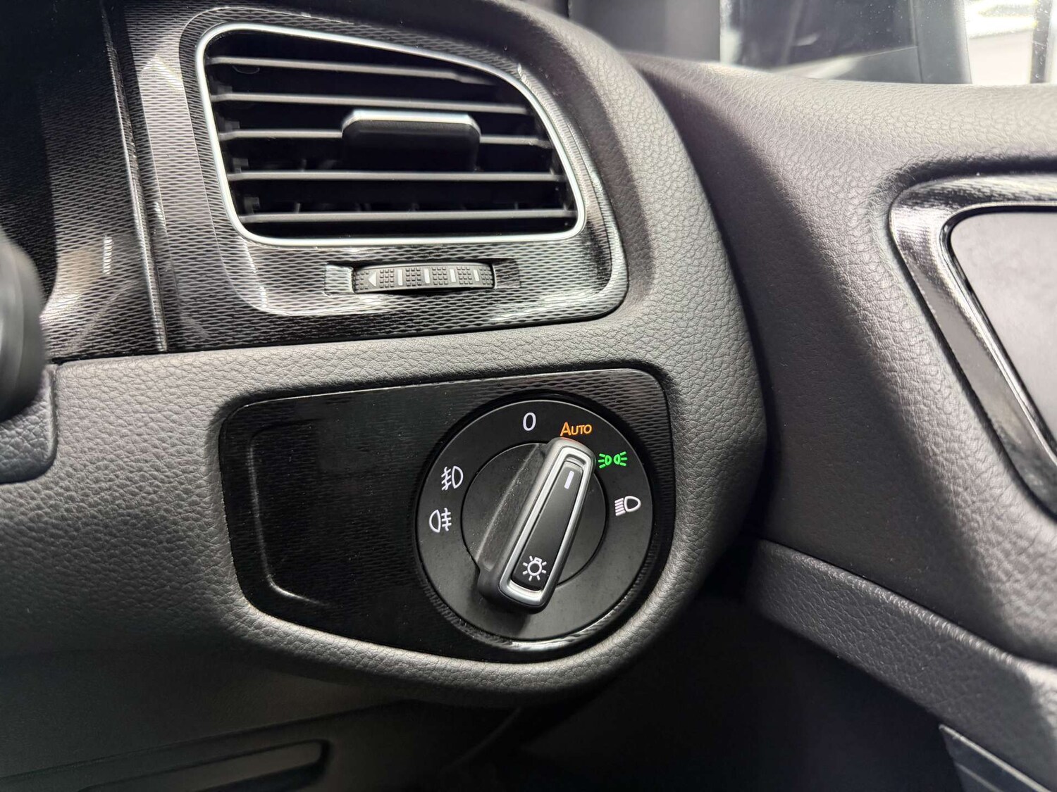 Used Volkswagen Golf 2014 for sale - 77911310: Photo 20