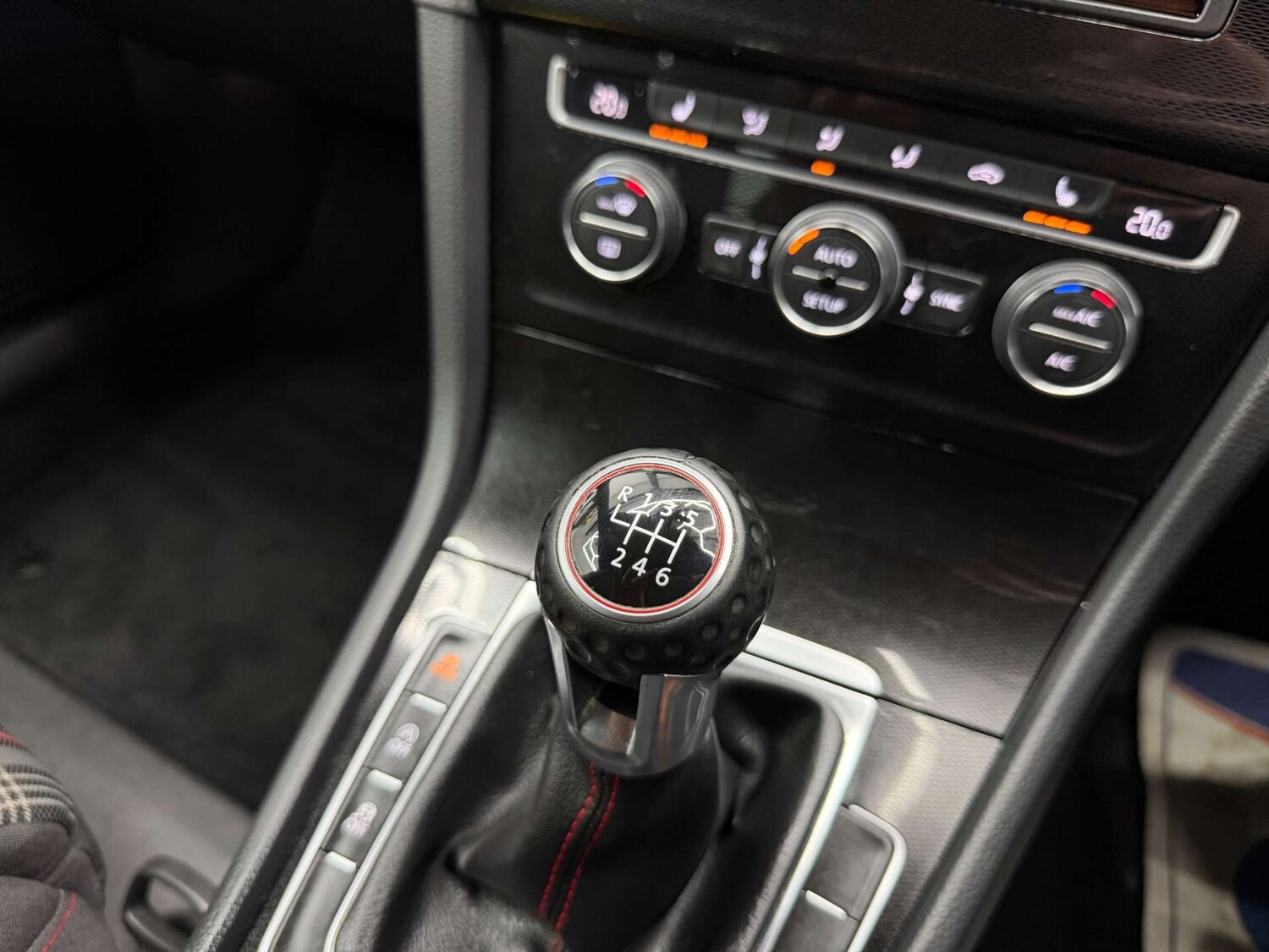 Used Volkswagen Golf 2014 for sale - 77911310: Photo 33