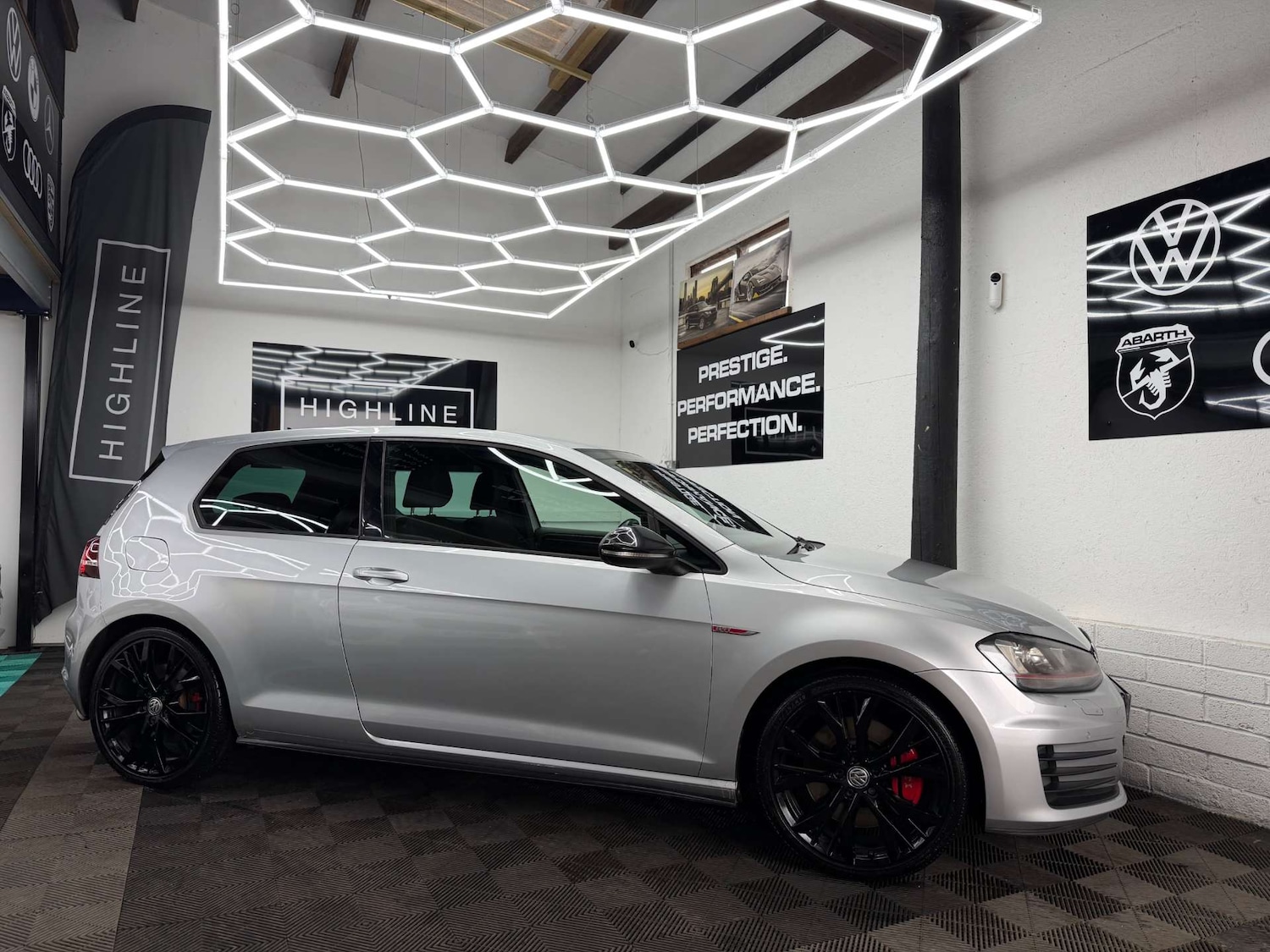 Used Volkswagen Golf 2014 for sale - 77911310: Photo 5