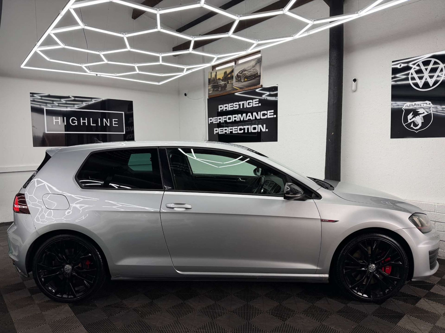 Used Volkswagen Golf 2014 for sale - 77911310: Photo 6