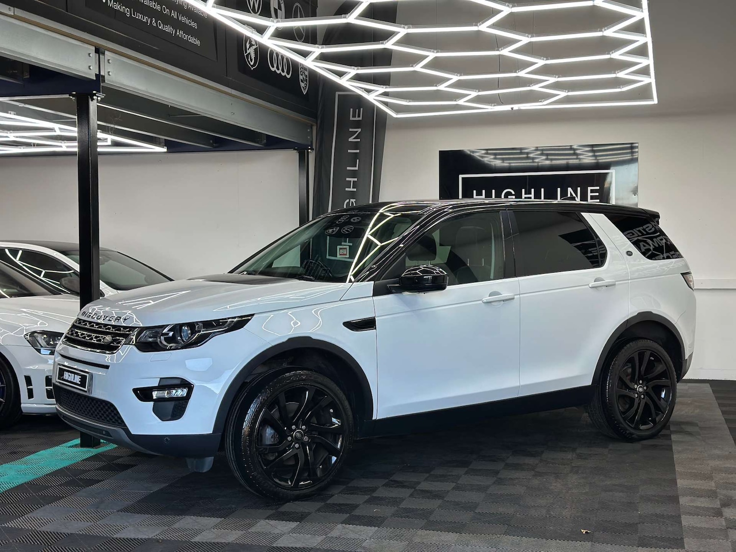 Used Land Rover Discovery Sport 2017 for sale - 77312202: Photo 9