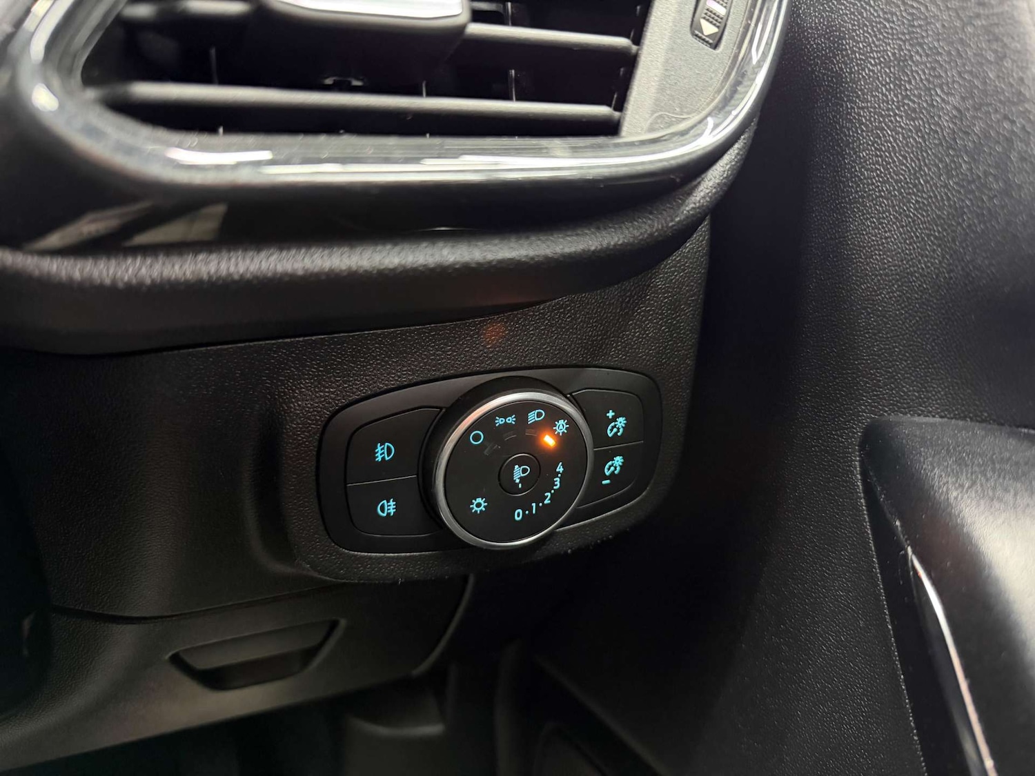 Used Ford Fiesta 2018 for sale - 77268902: Photo 22