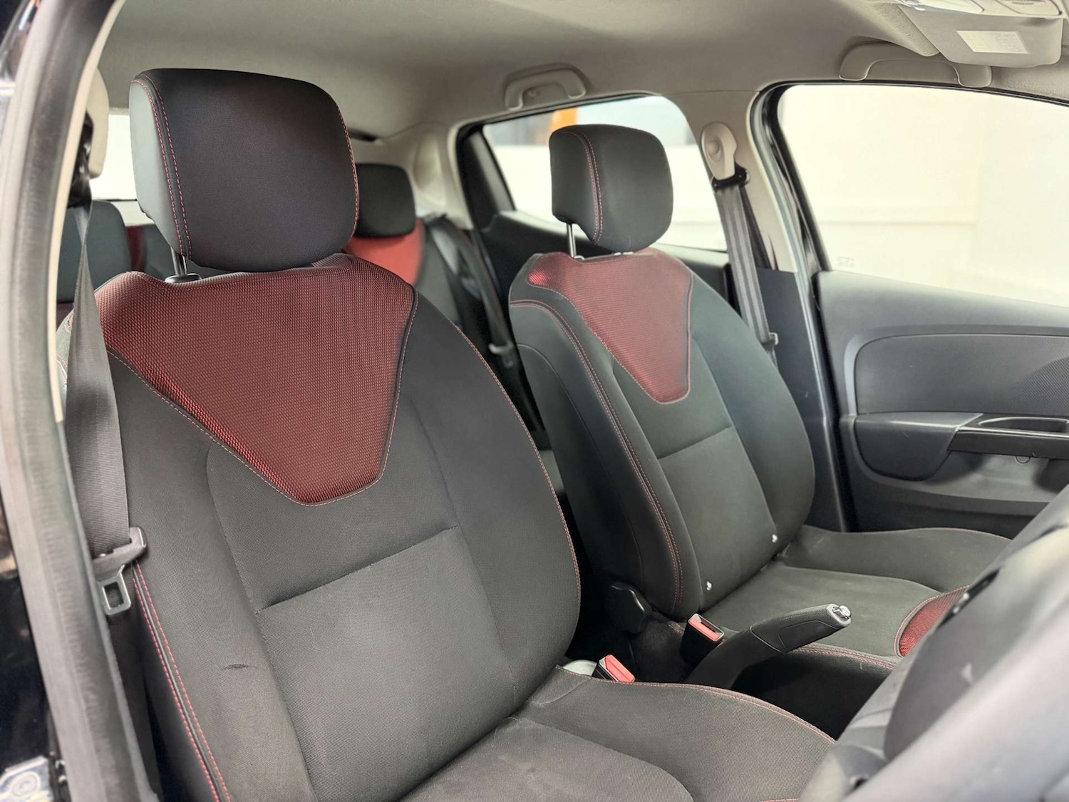 Used Renault Clio 2015 for sale - 77673739: Photo 14