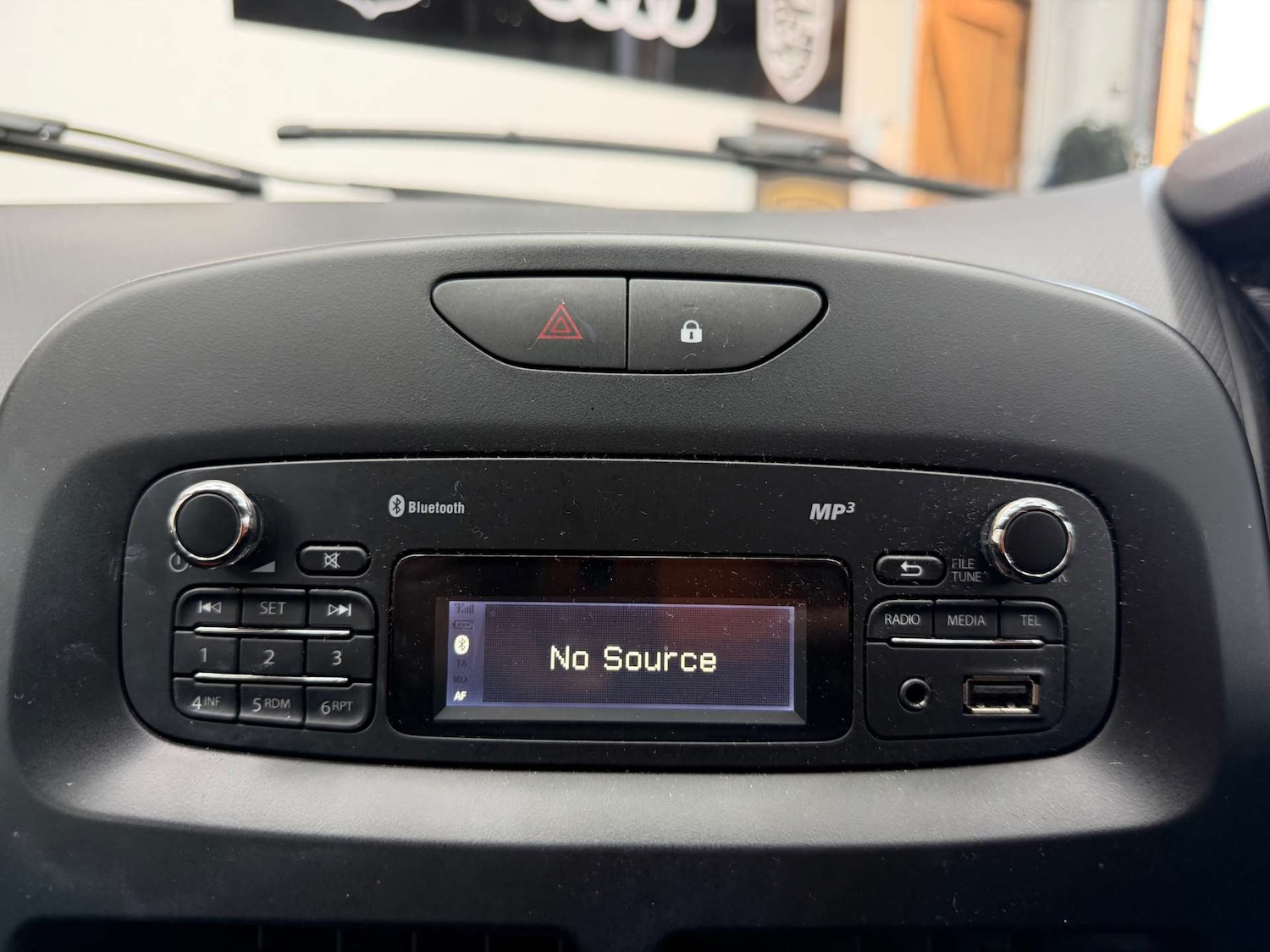 Used Renault Clio 2015 for sale - 77673739: Photo 20