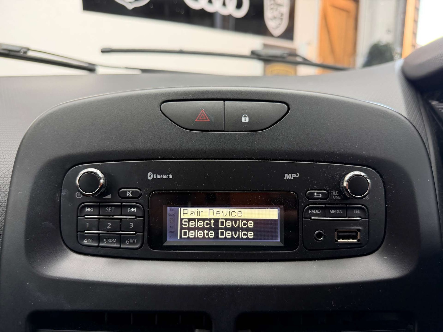 Used Renault Clio 2015 for sale - 77673739: Photo 21