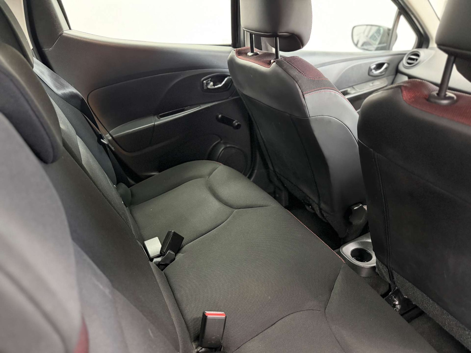 Used Renault Clio 2015 for sale - 77673739: Photo 29