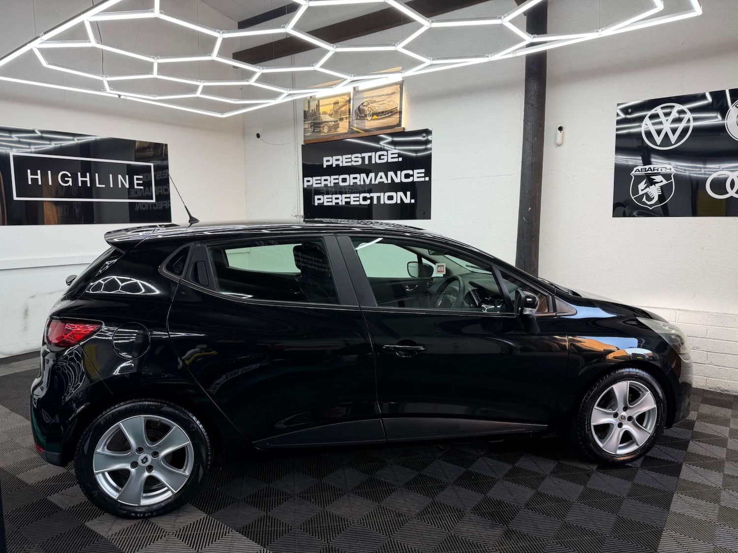 Used Renault Clio 2015 for sale - 77673739: Photo 7