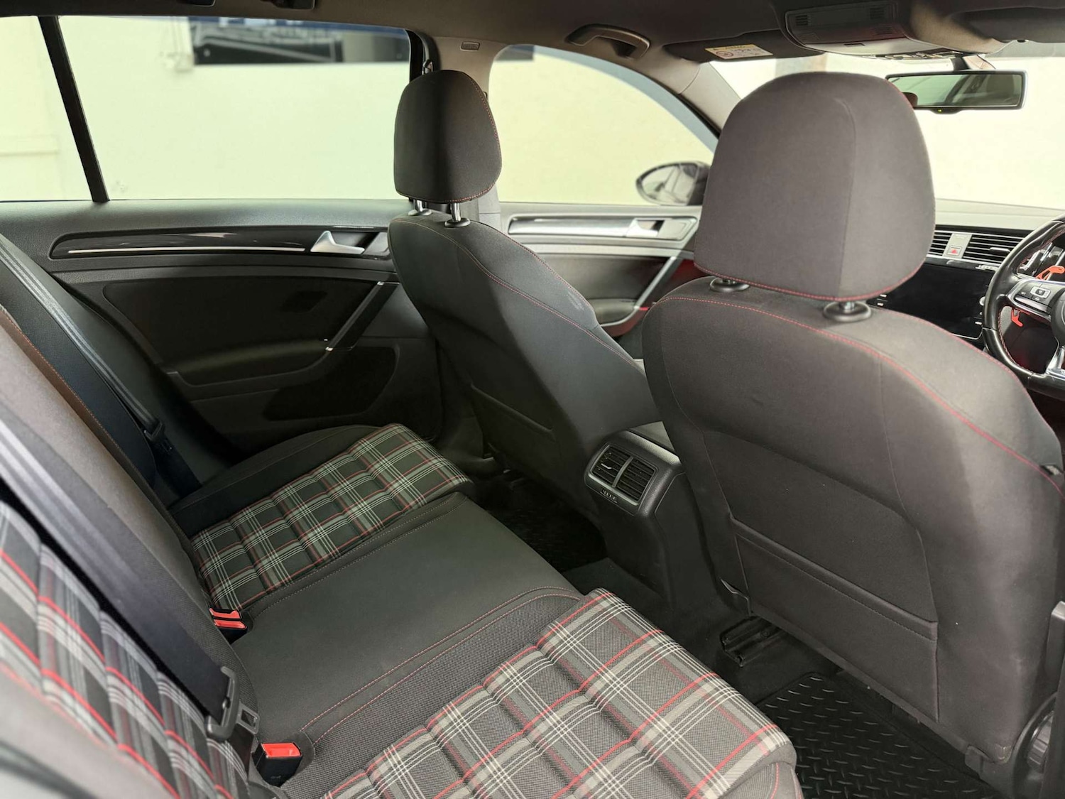 Used Volkswagen Golf 2016 for sale - 78031052: Photo 37