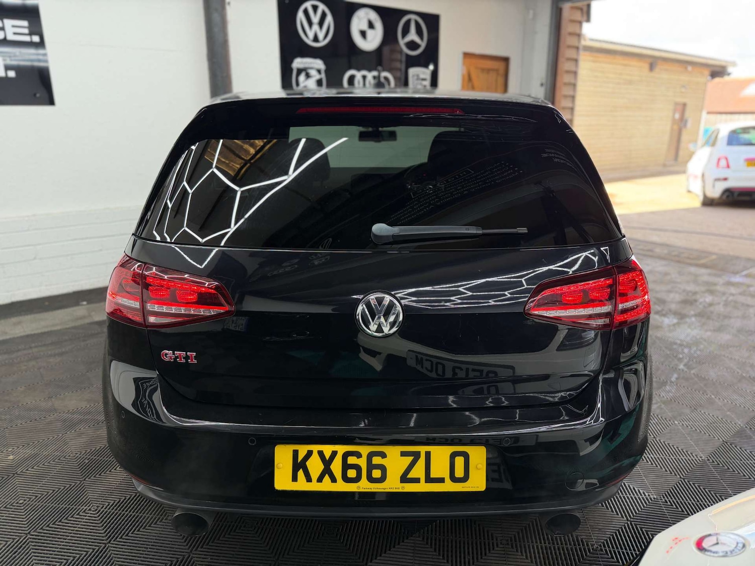 Used Volkswagen Golf 2016 for sale - 78031052: Photo 8