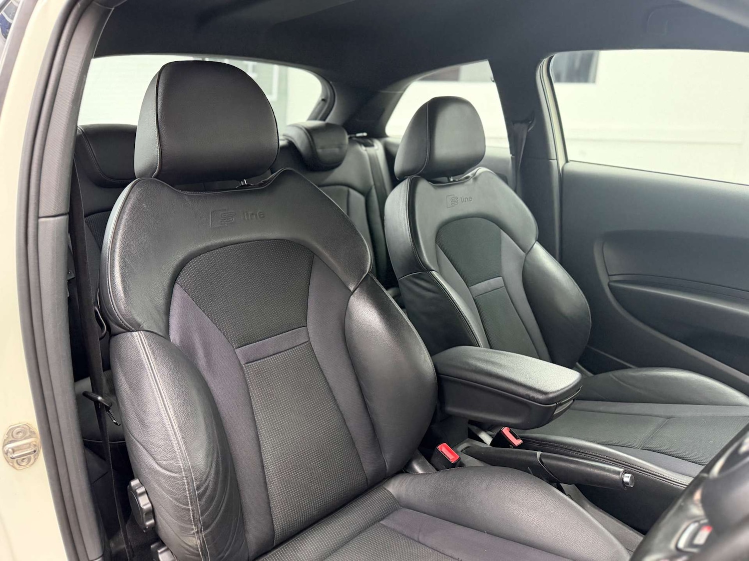 Used Audi A1 2011 for sale - 77647621: Photo 15