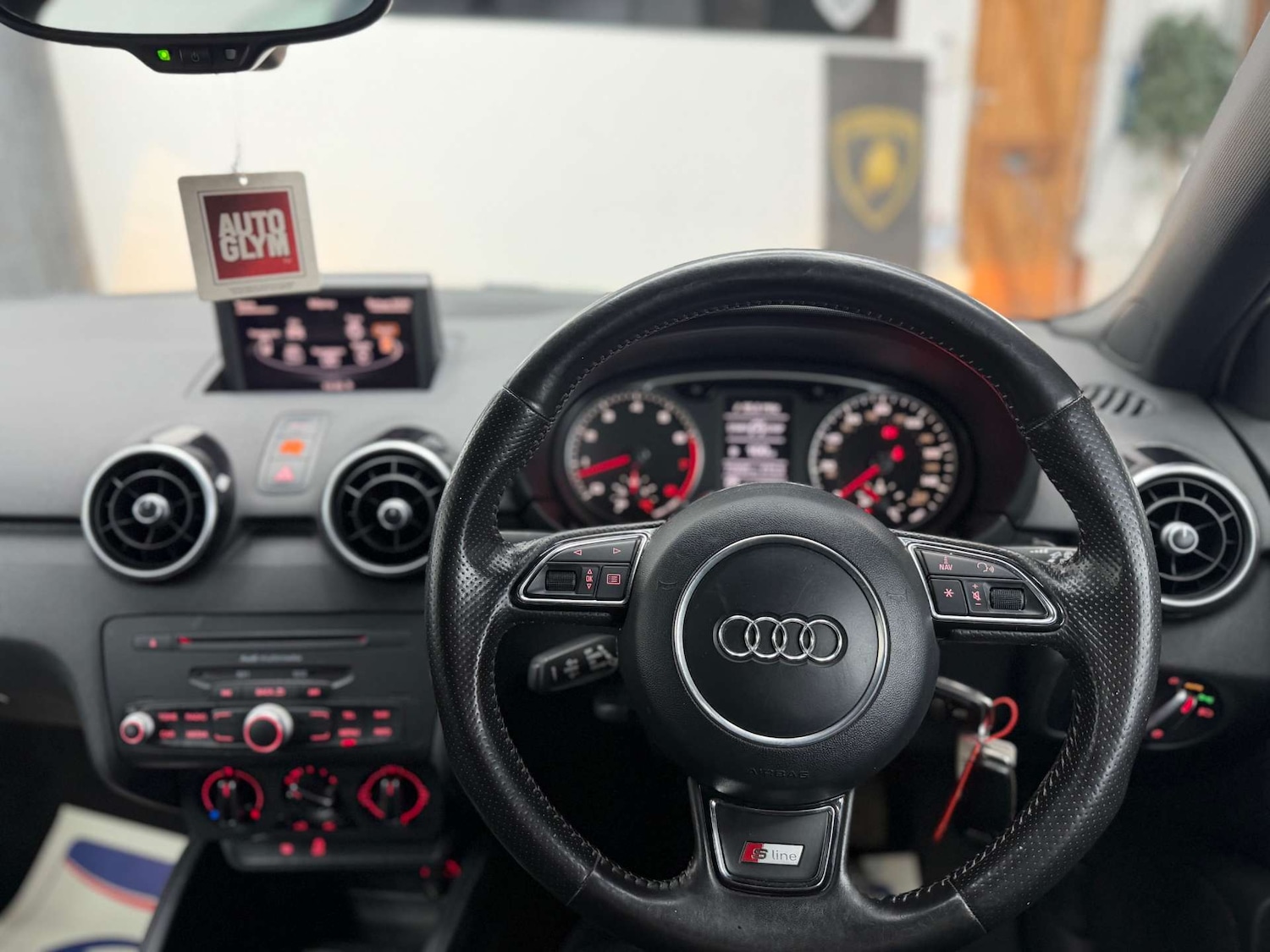 Used Audi A1 2011 for sale - 77647621: Photo 17