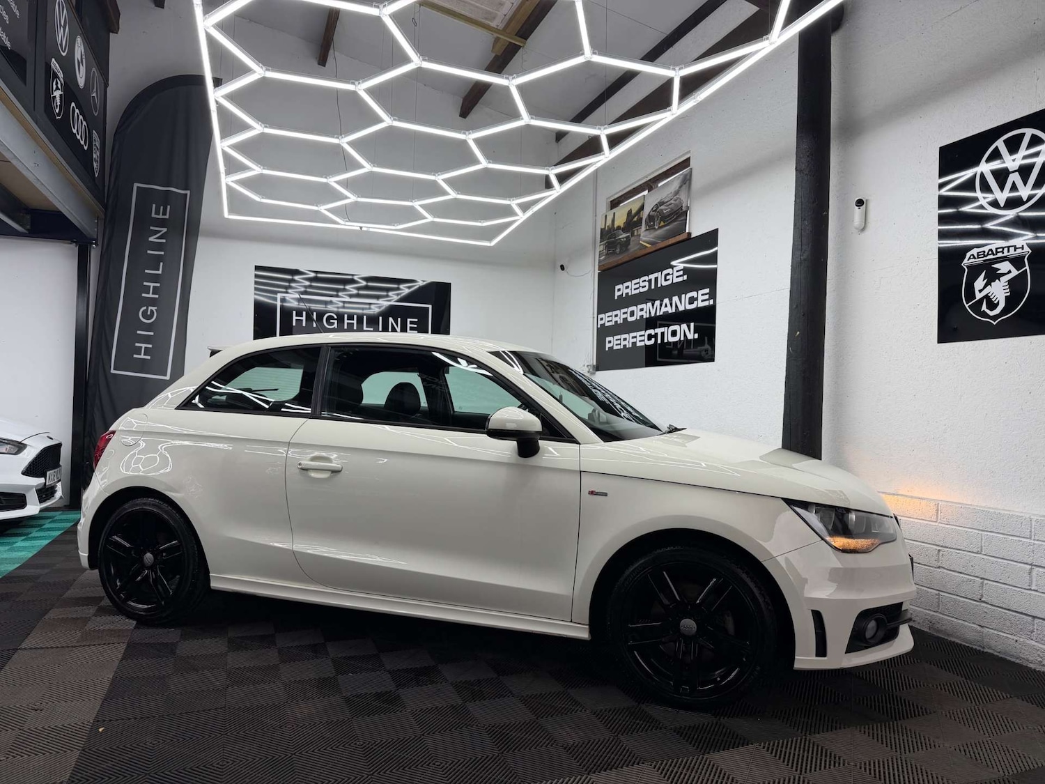 Used Audi A1 2011 for sale - 77647621: Photo 5