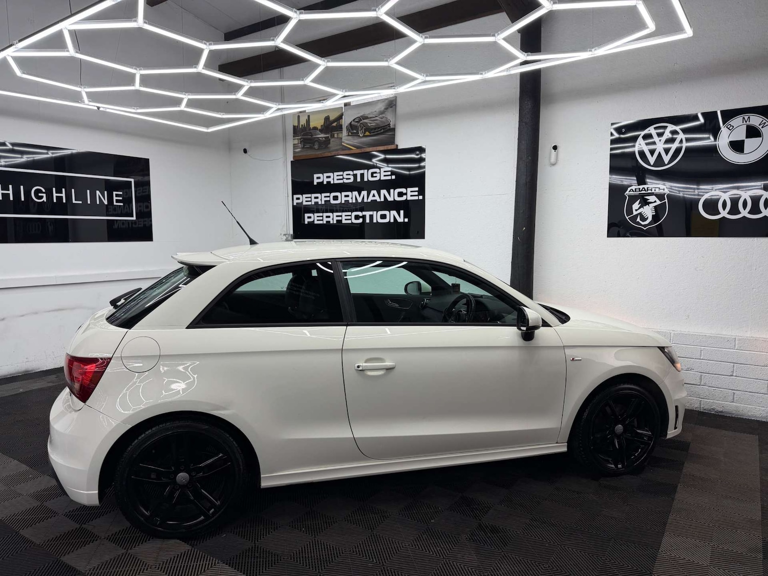 Used Audi A1 2011 for sale - 77647621: Photo 7