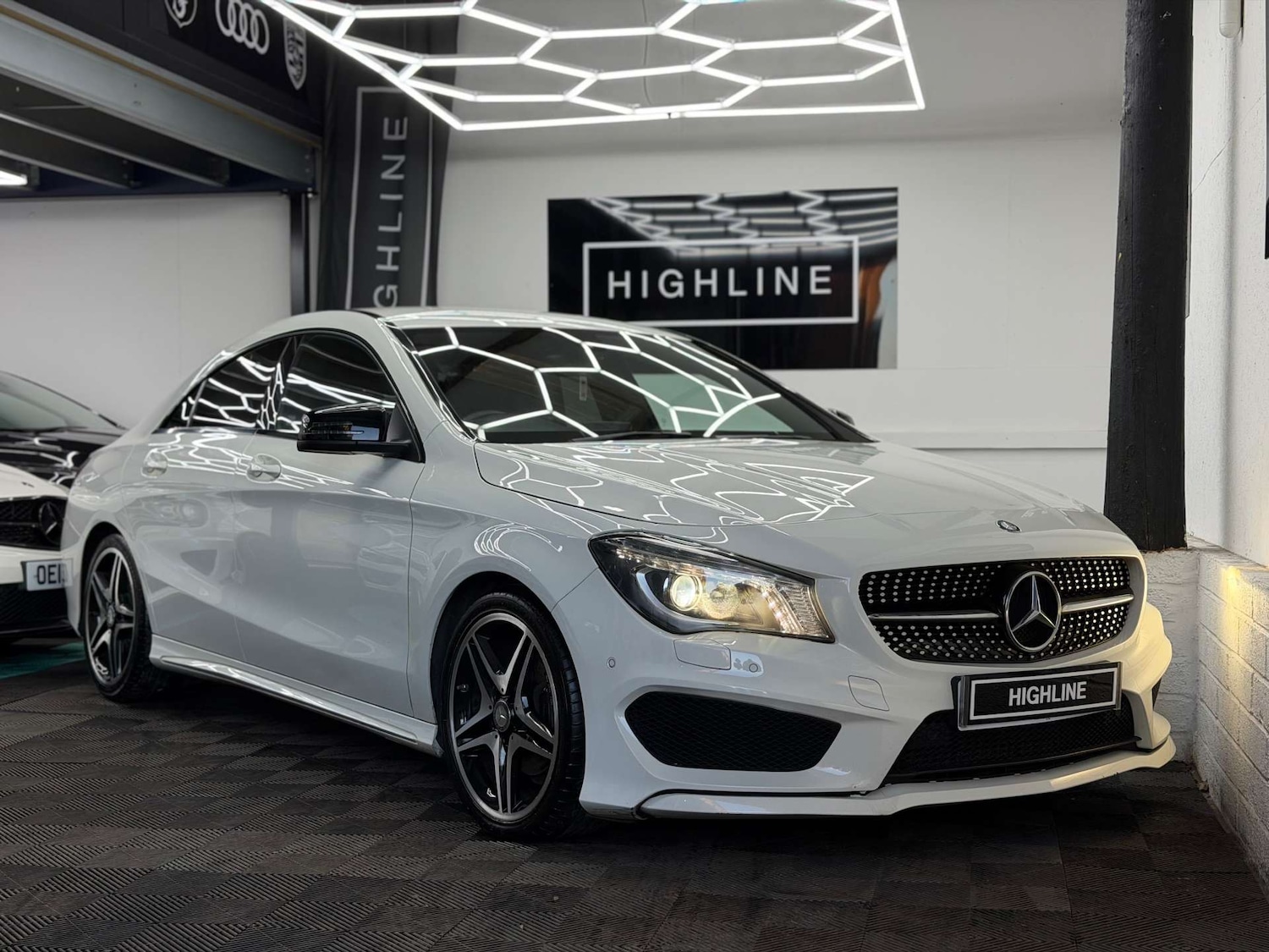 Used Mercedes-Benz CLA 2014 for sale - 77938505: Photo 2