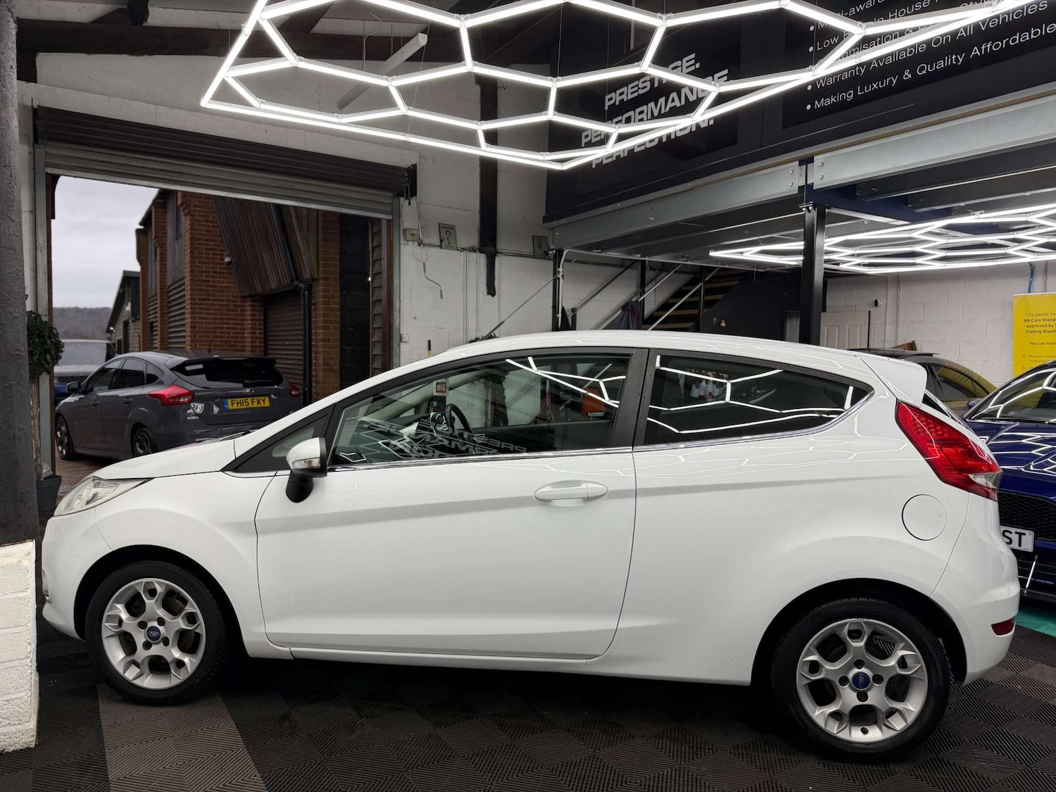 Used Ford Fiesta 2011 for sale - 77647619: Photo 11