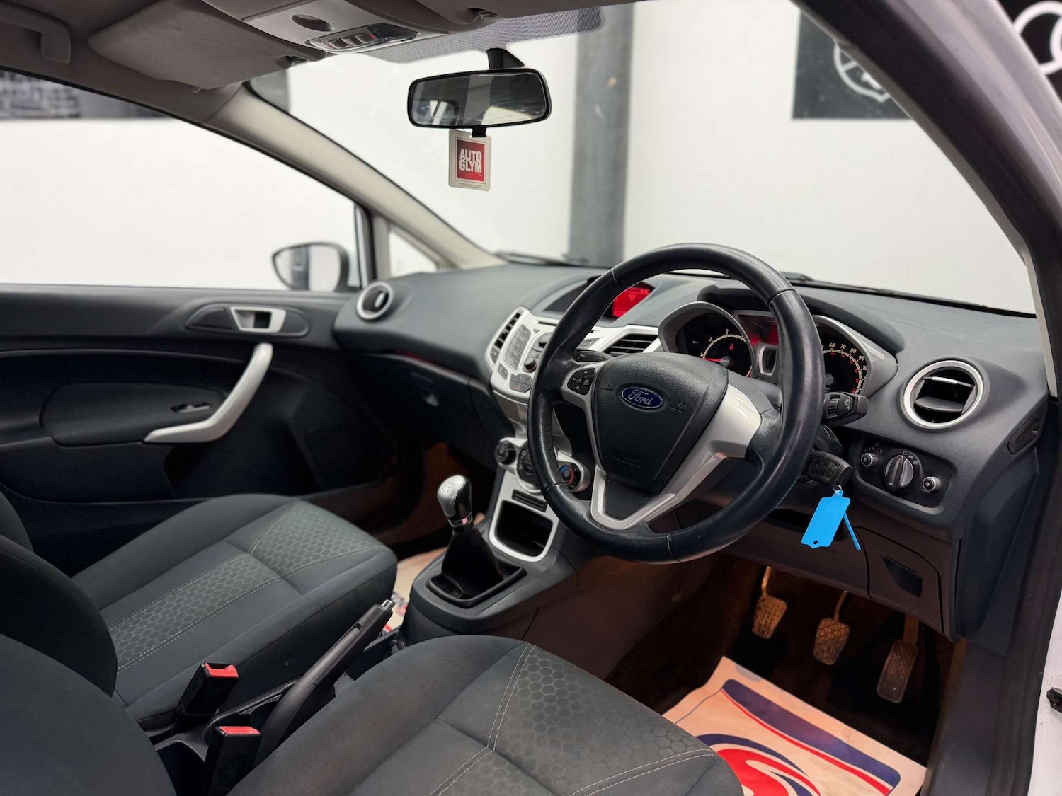 Used Ford Fiesta 2011 for sale - 77647619: Photo 12