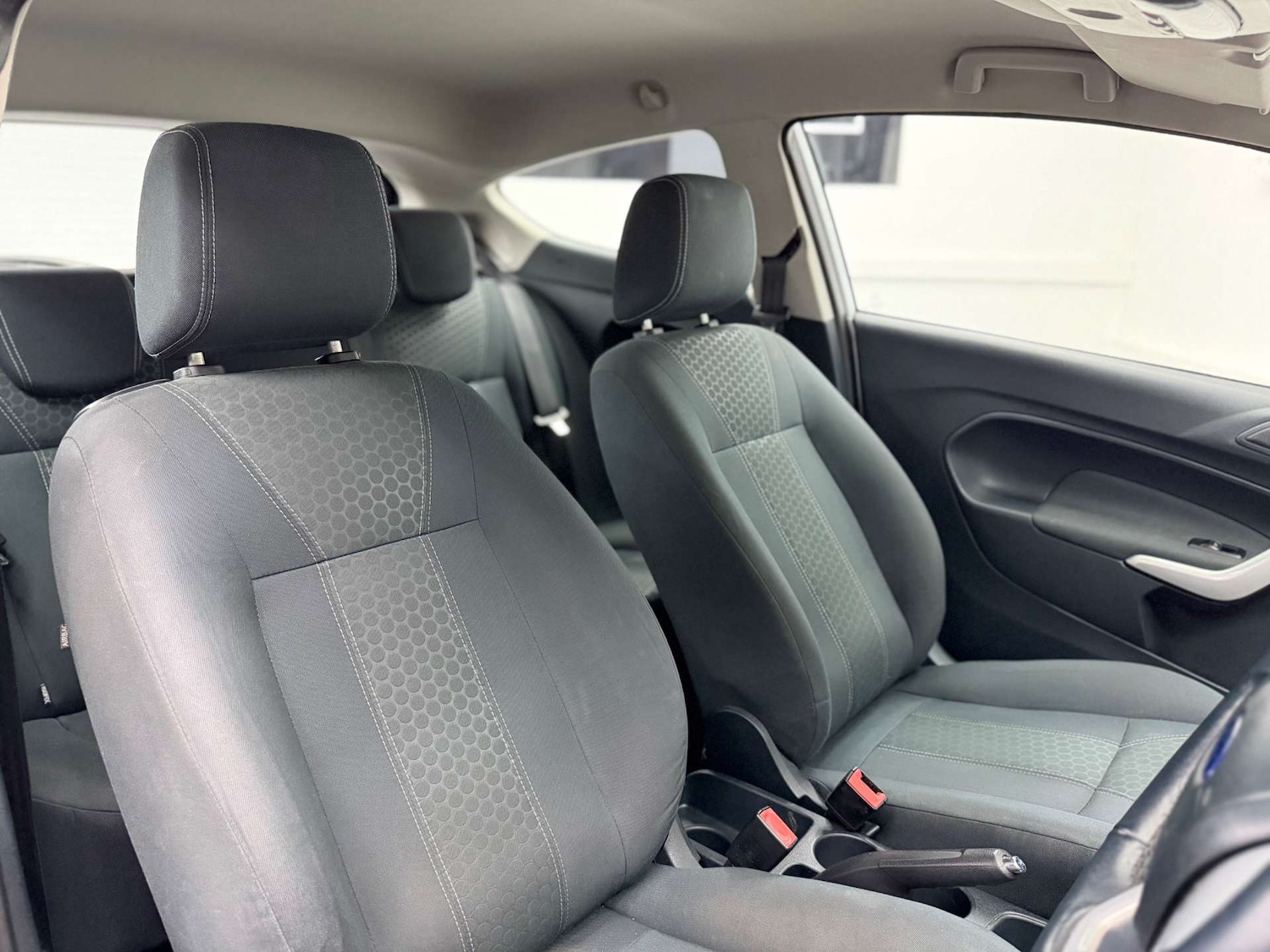 Used Ford Fiesta 2011 for sale - 77647619: Photo 14