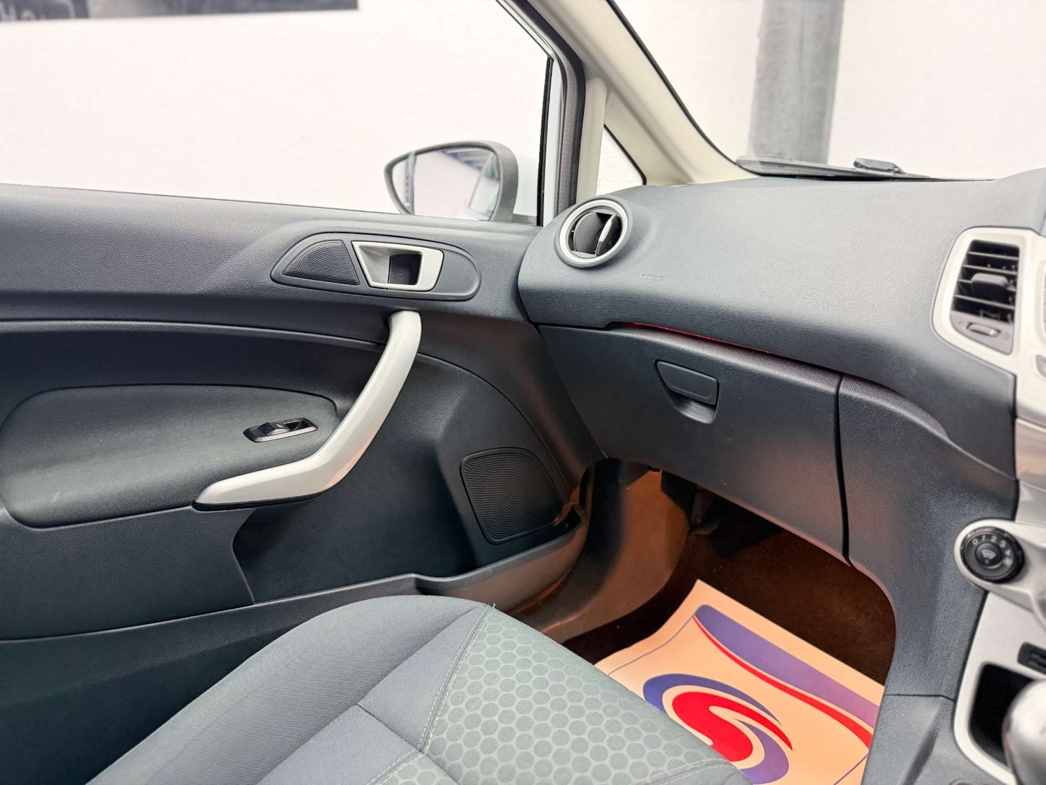 Used Ford Fiesta 2011 for sale - 77647619: Photo 23