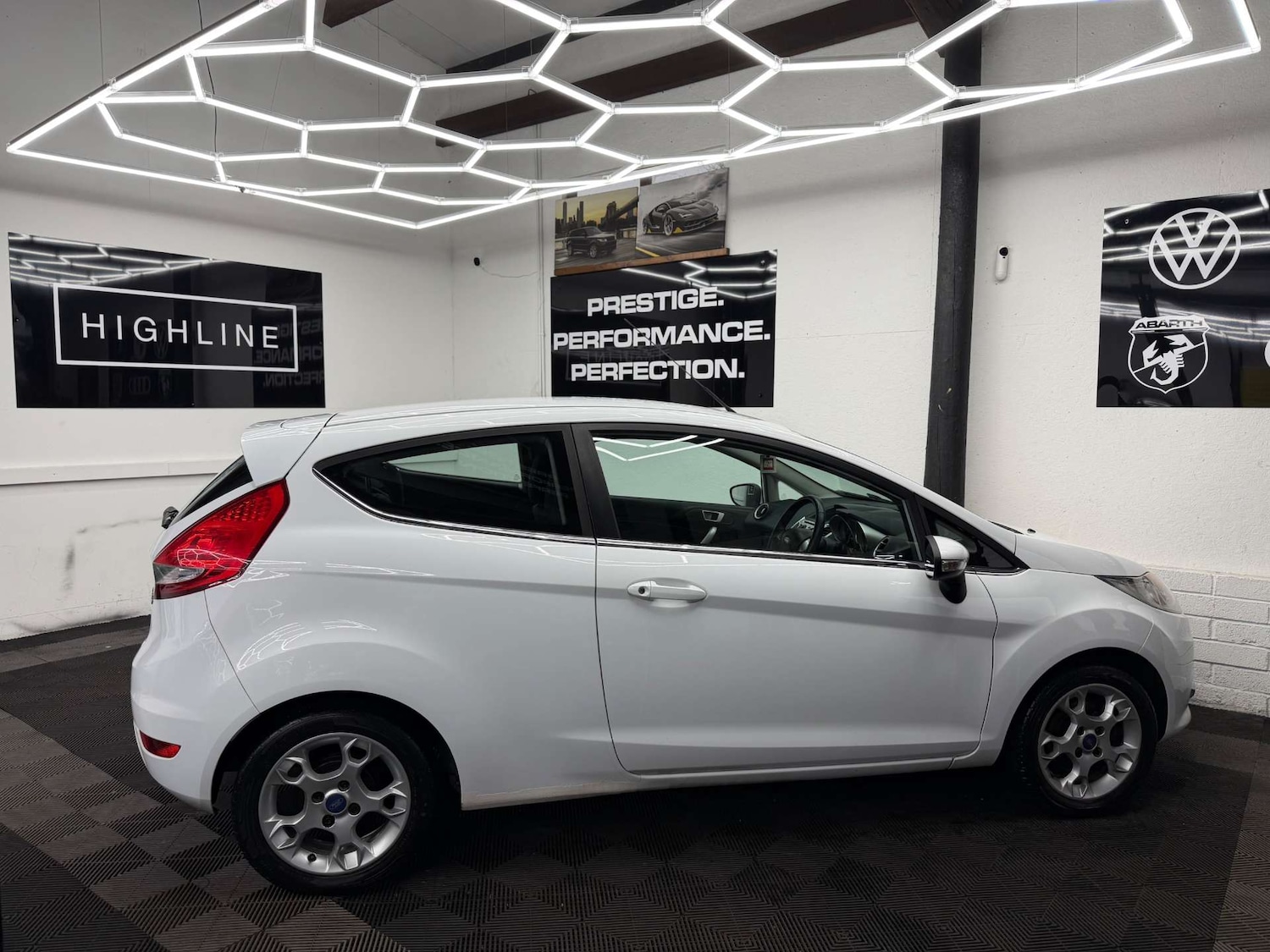 Used Ford Fiesta 2011 for sale - 77647619: Photo 6