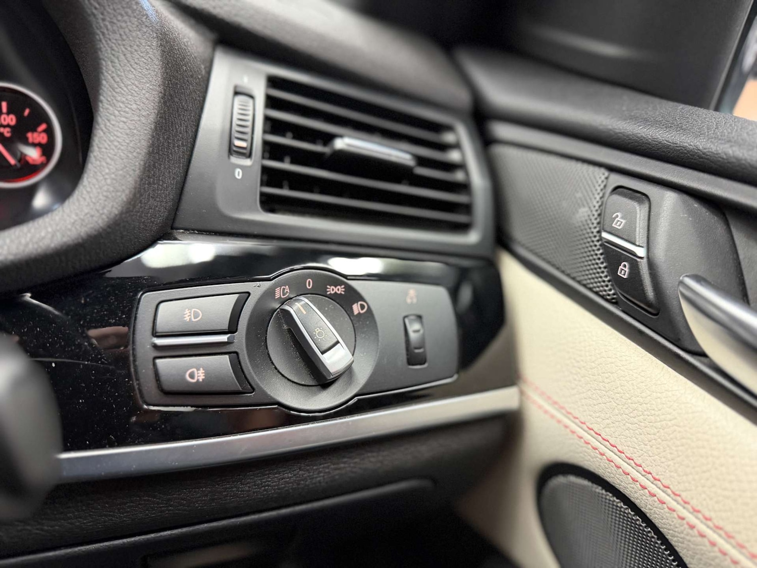 Used BMW X4 2015 for sale - 77735045: Photo 21