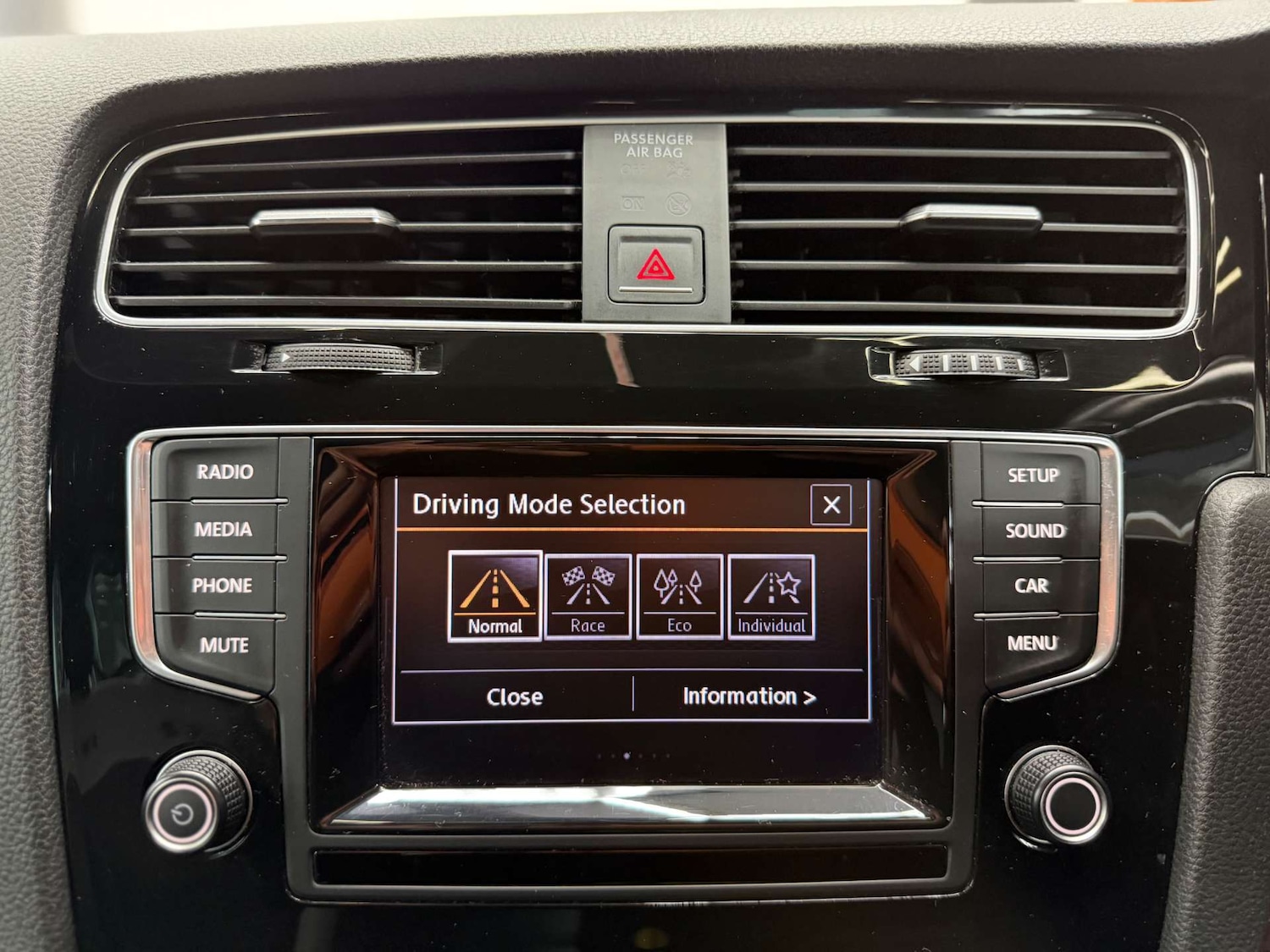 Used Volkswagen Golf 2015 for sale - 77264712: Photo 33