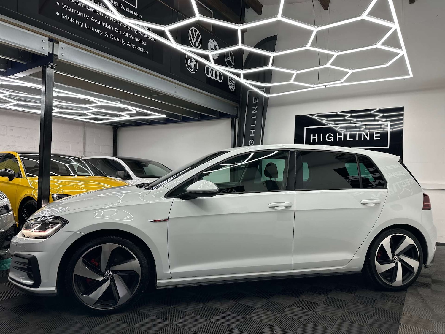 Used Volkswagen Golf 2018 for sale - 76977394: Photo 10