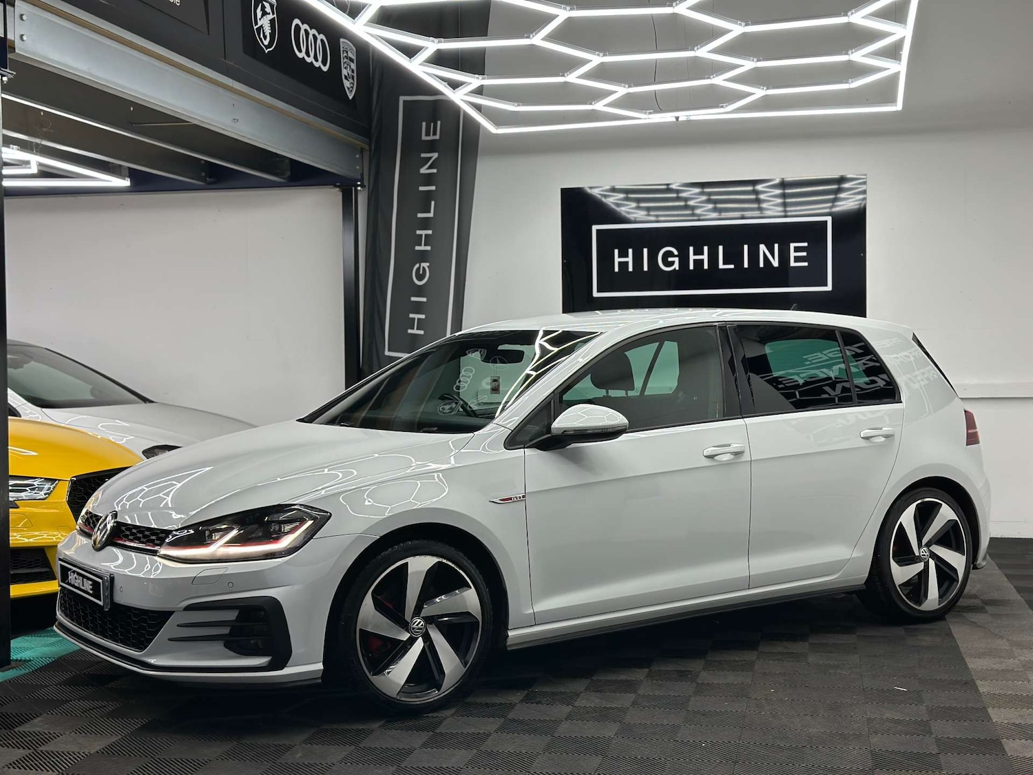 Used Volkswagen Golf 2018 for sale - 76977394: Photo 11