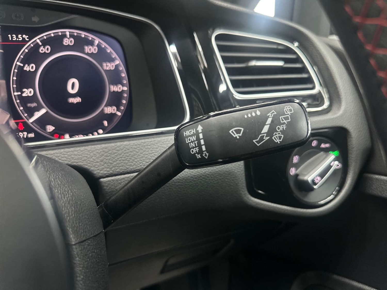 Used Volkswagen Golf 2018 for sale - 76977394: Photo 18