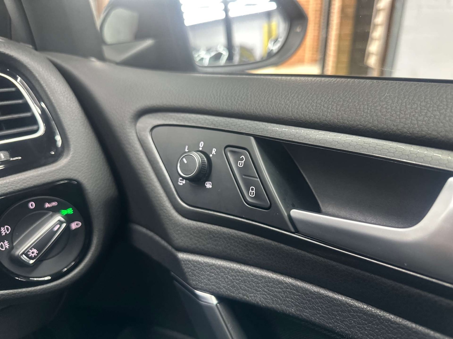 Used Volkswagen Golf 2018 for sale - 76977394: Photo 20